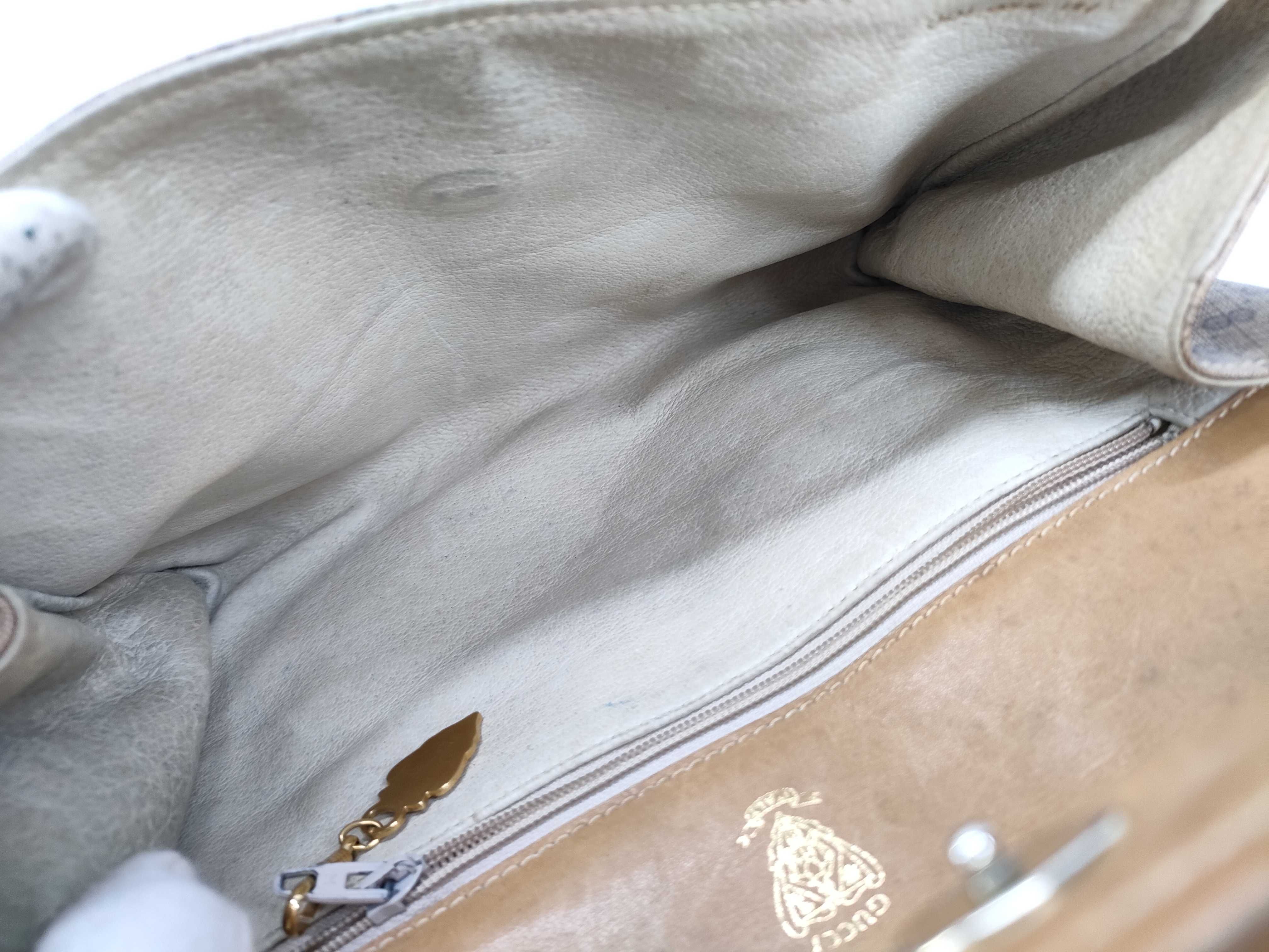 GG Gucci Micro GG Pattern Shoulder Bag — view 9