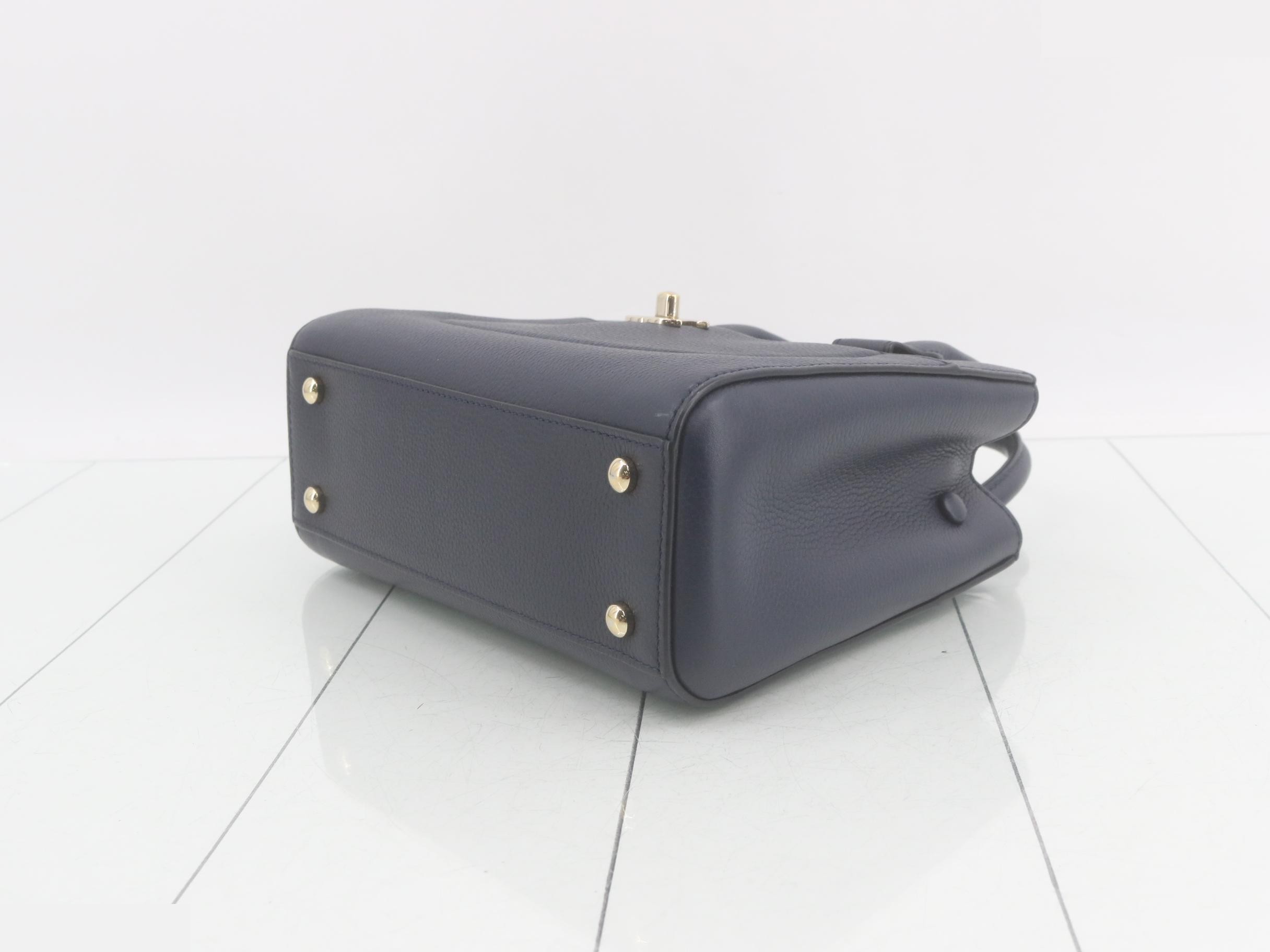 Messenger bag, caviar leather, 2-way, top handle shoulder bag — view 6