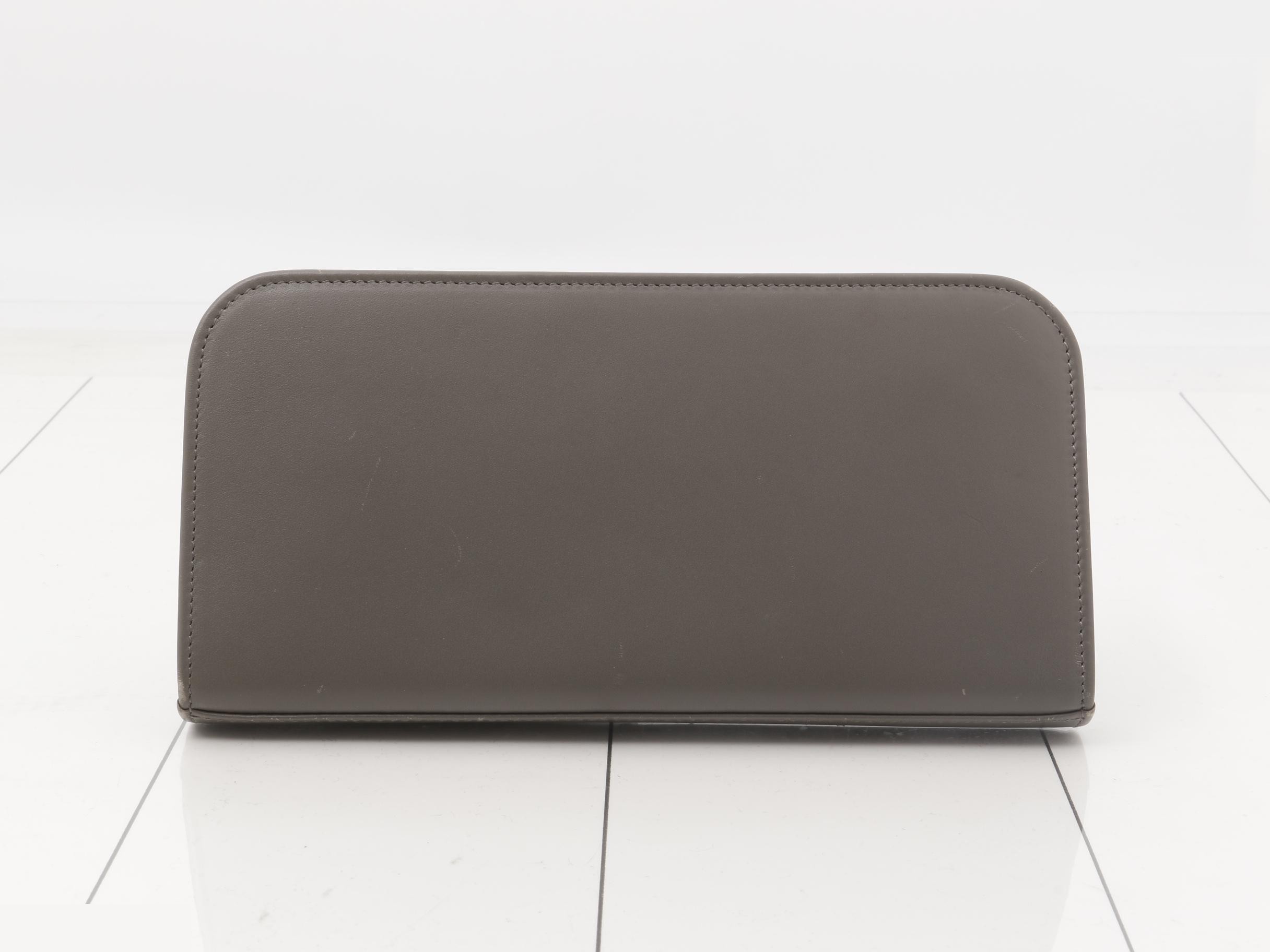 long wallet — view 2
