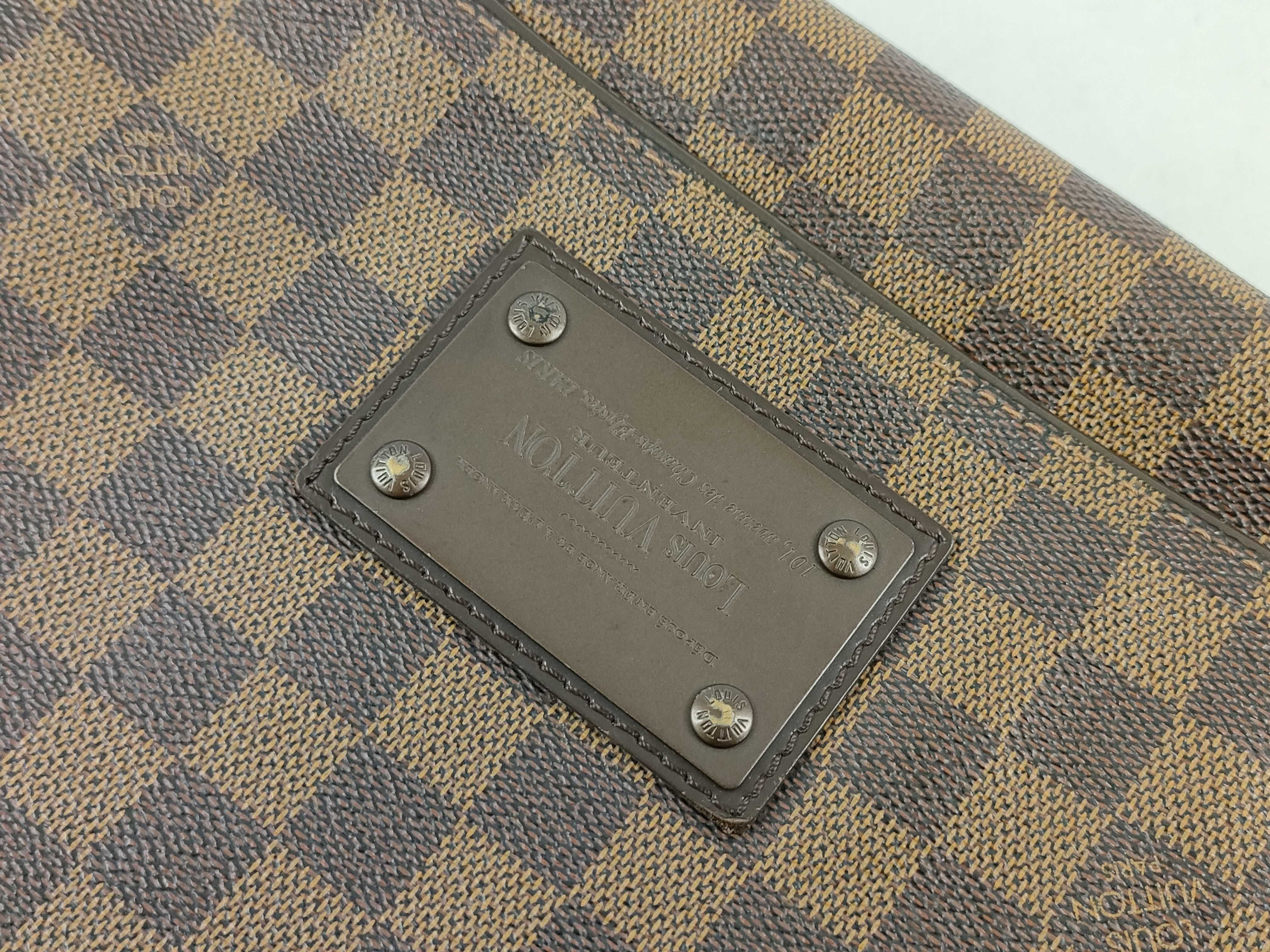 Damier Louis Vuitton Message Shoulder Bag — view 13