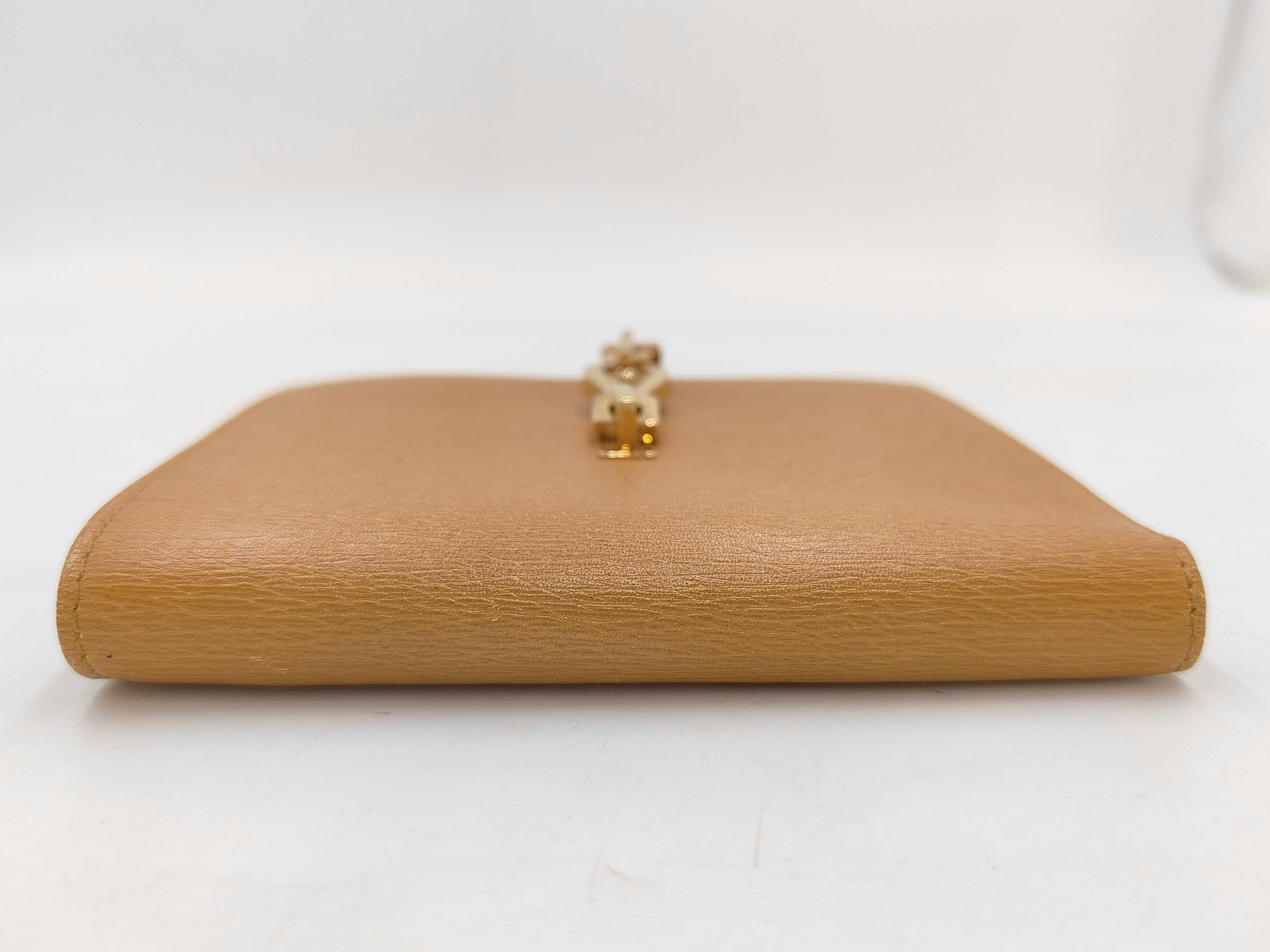 wallet — view 3