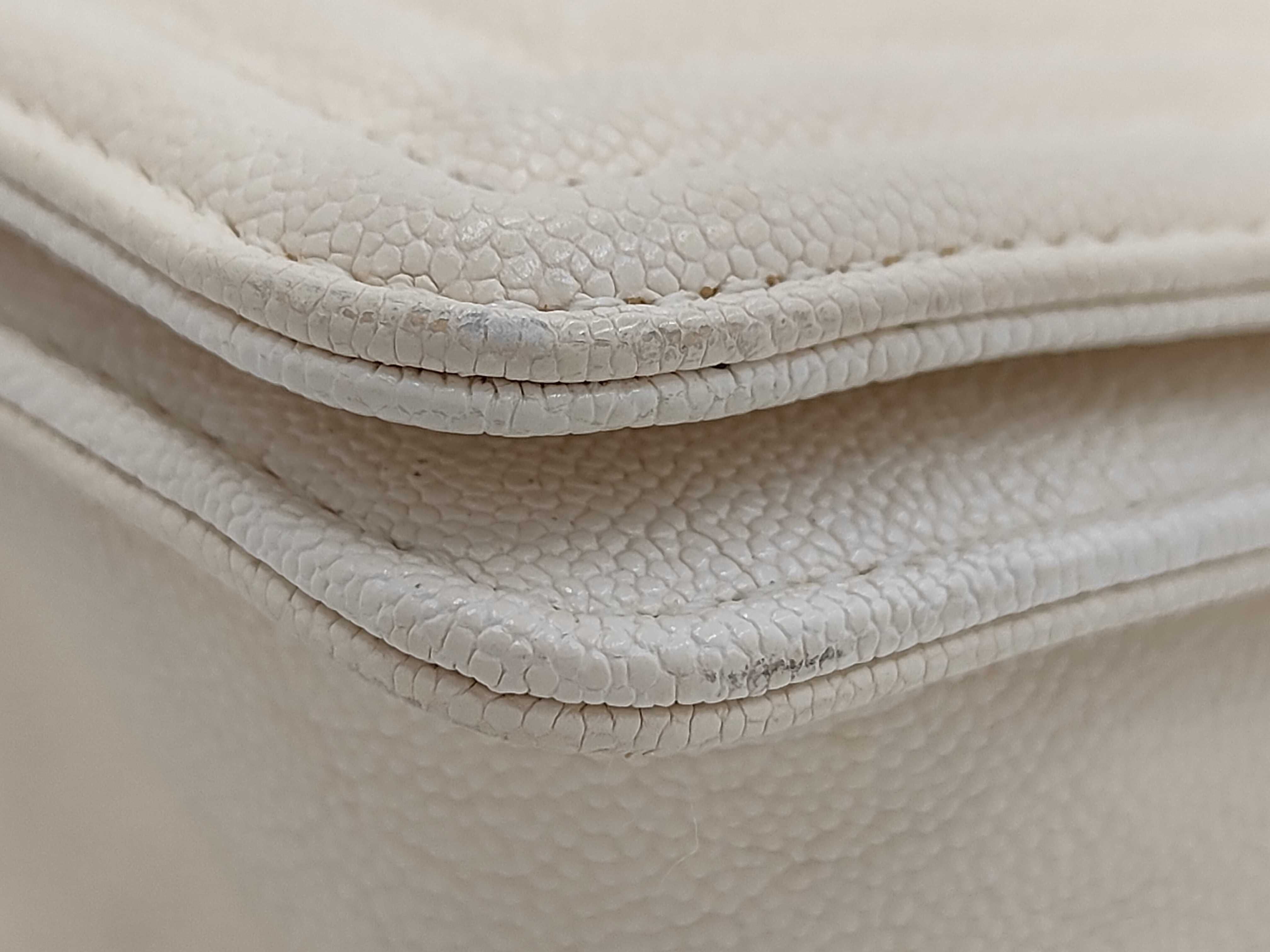 Le Boy Medium White Quilted Shoulder Bag — view 4