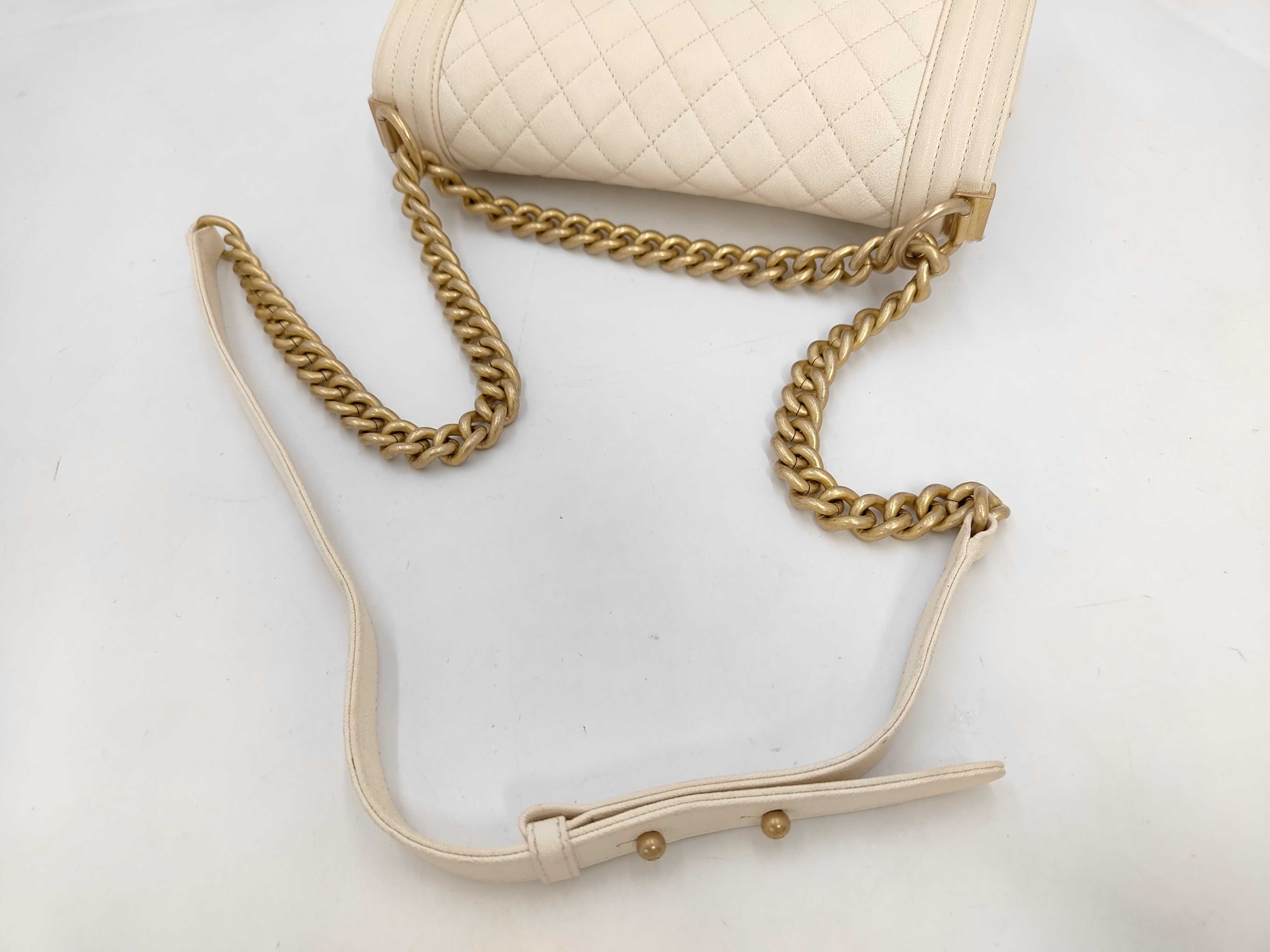 Le Boy Medium White Quilted Shoulder Bag — view 5