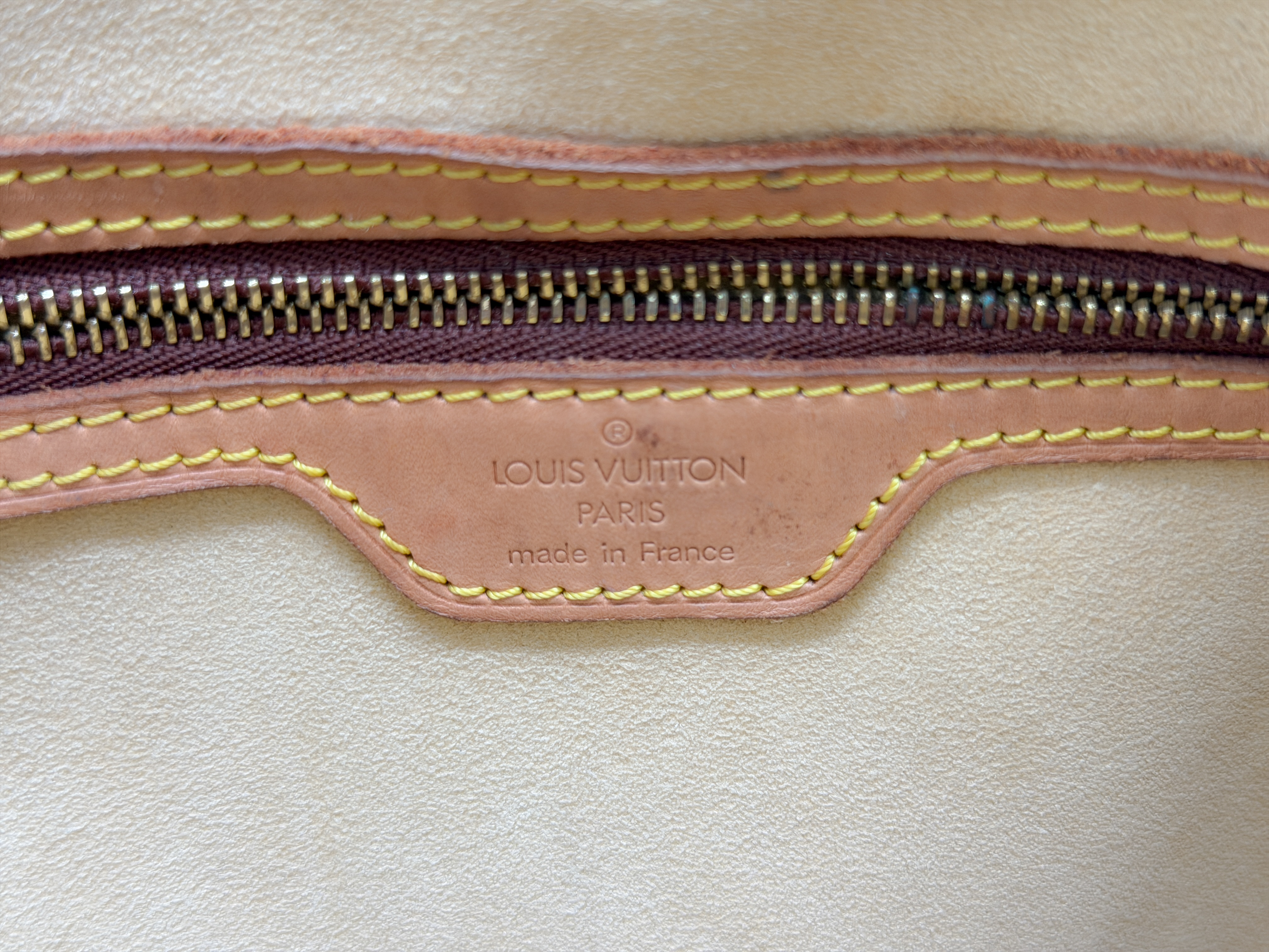 Monogram M51145 Looping GM MI1929 Shoulder Bag — view 11