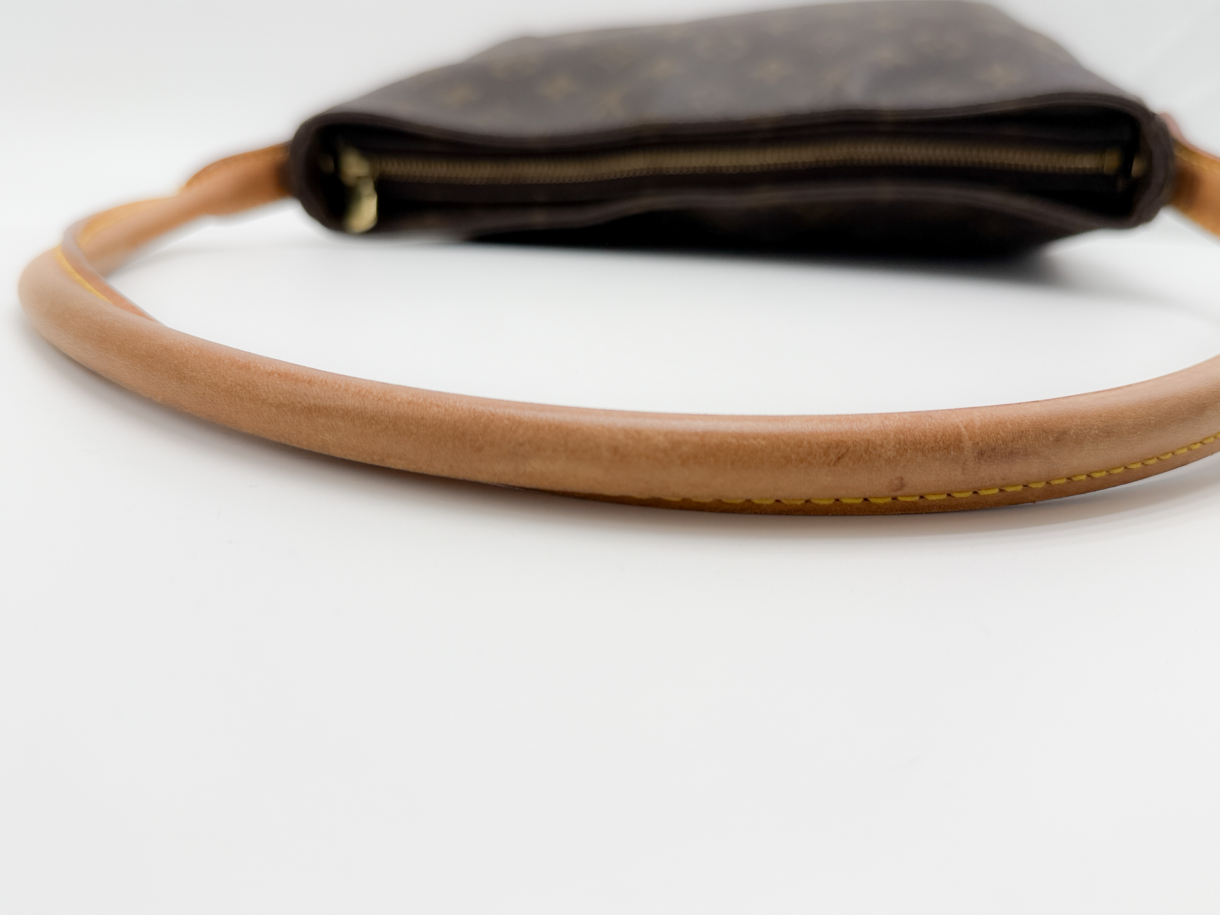 Monogram M51145 Looping GM MI1929 Shoulder Bag — view 4