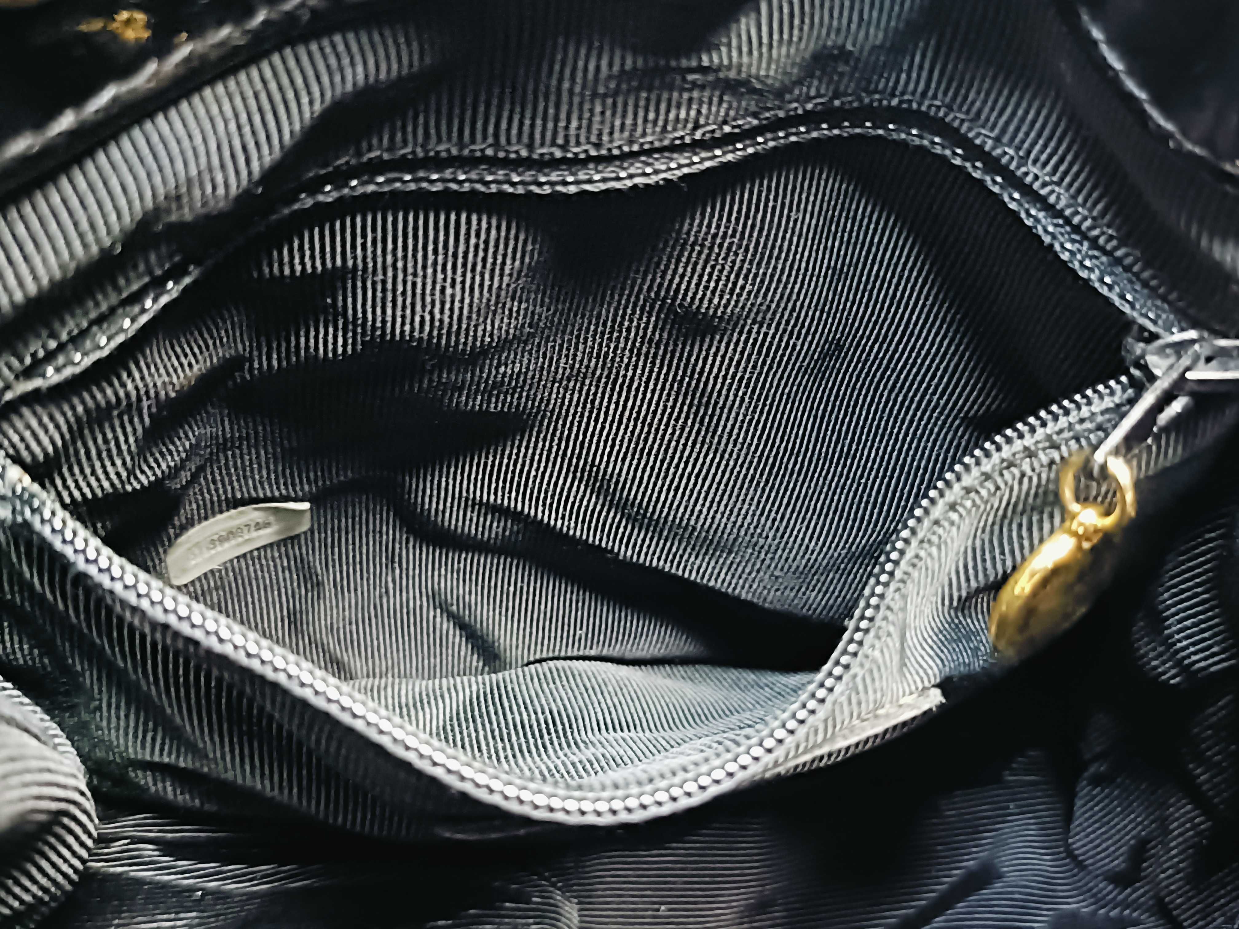 Matelassé Enamel Drawstring Bag Shoulder Bag — view 11