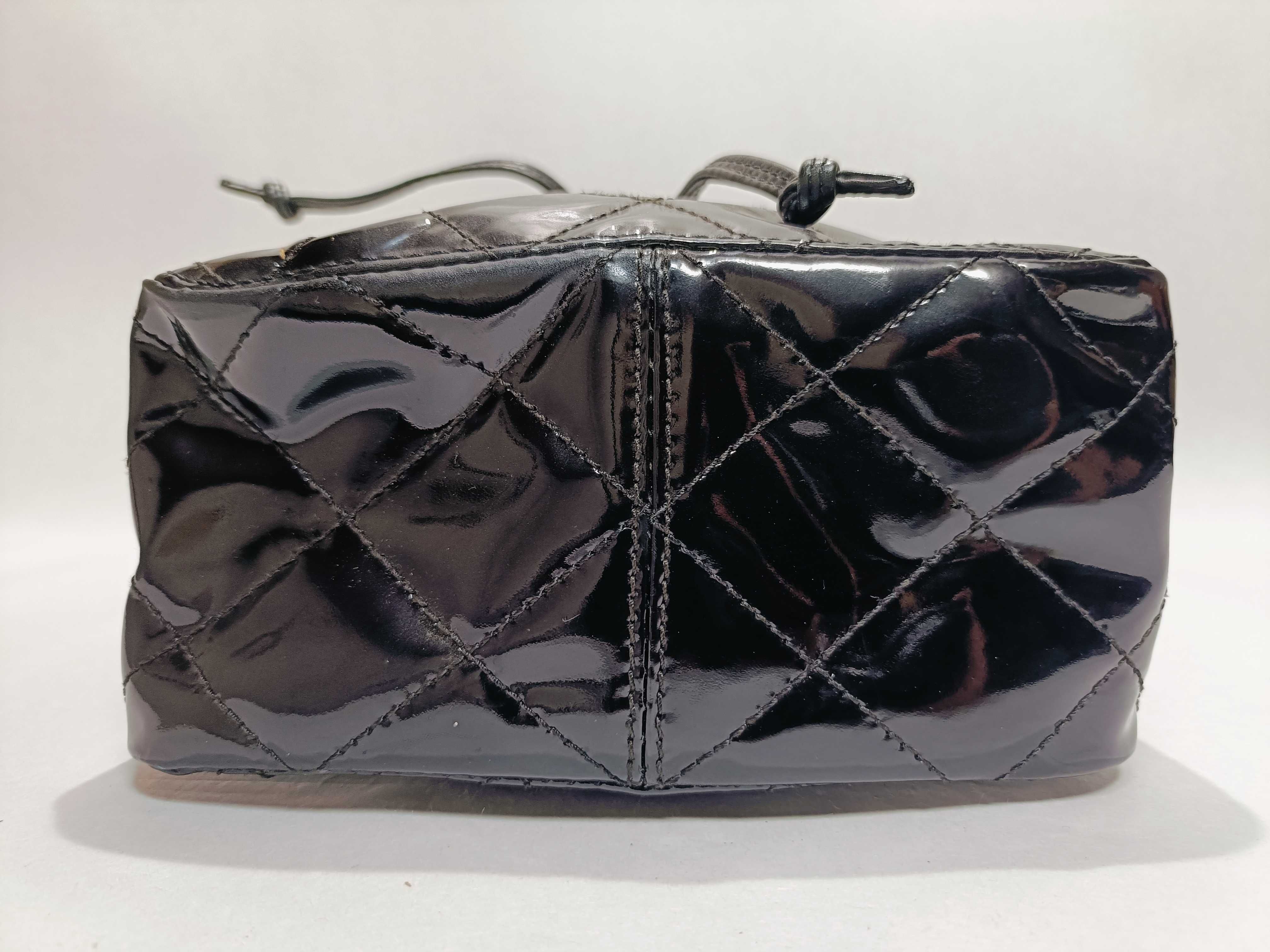 Matelassé Enamel Drawstring Bag Shoulder Bag — view 6