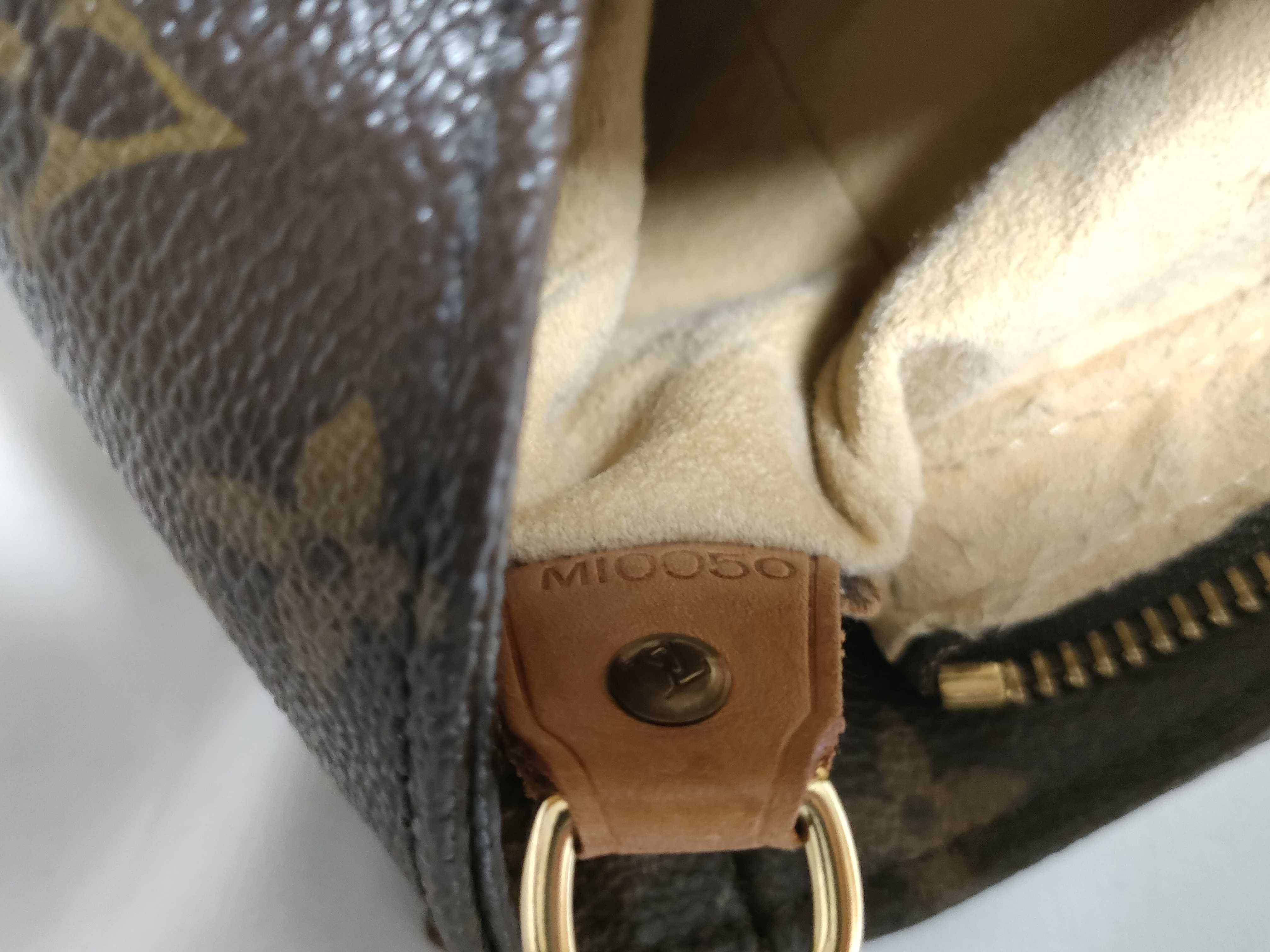 Monogram Louis Vuitton LV Monogram Looping Handbag — view 11