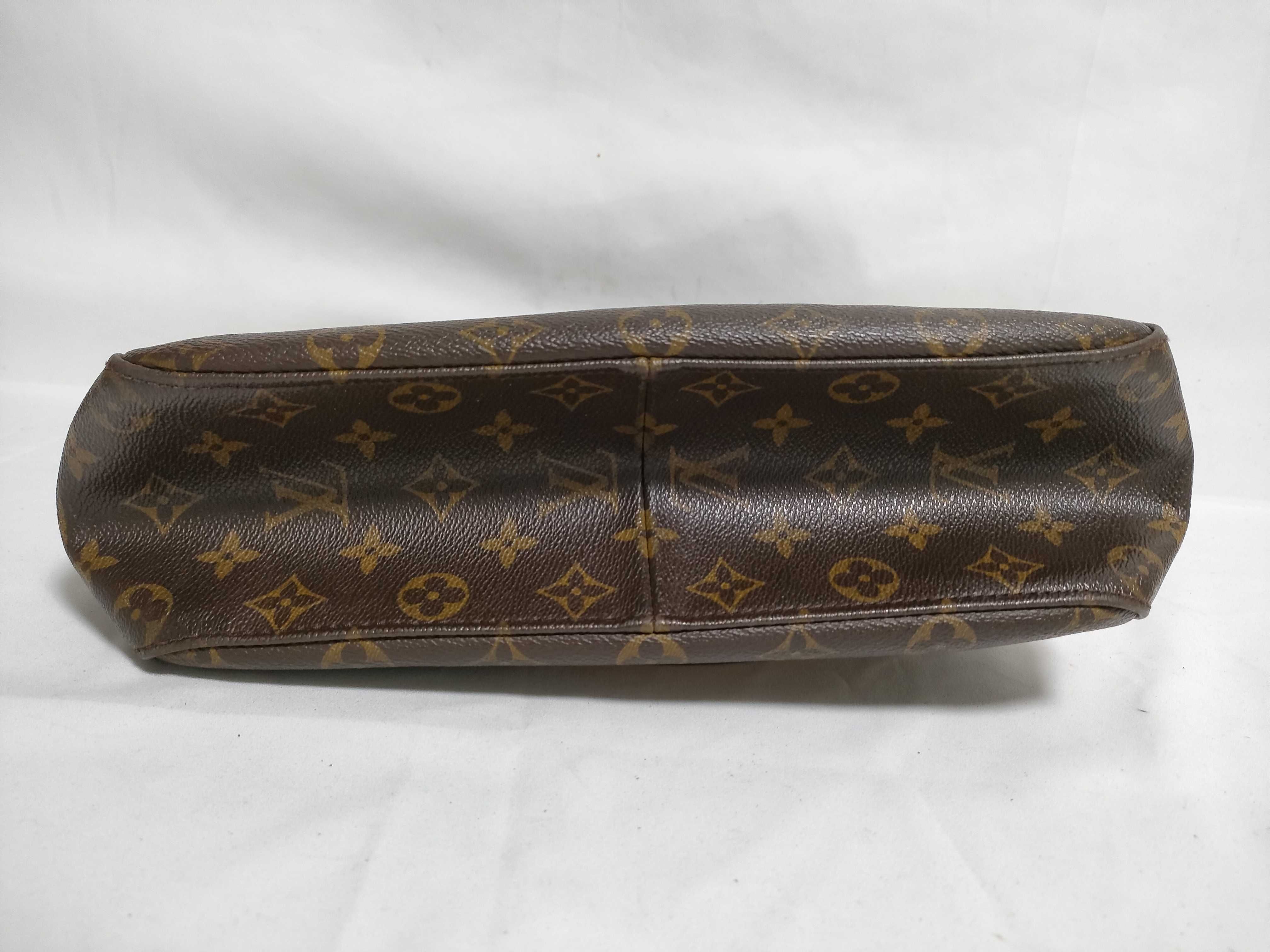 Monogram Louis Vuitton LV Monogram Looping Handbag — view 5
