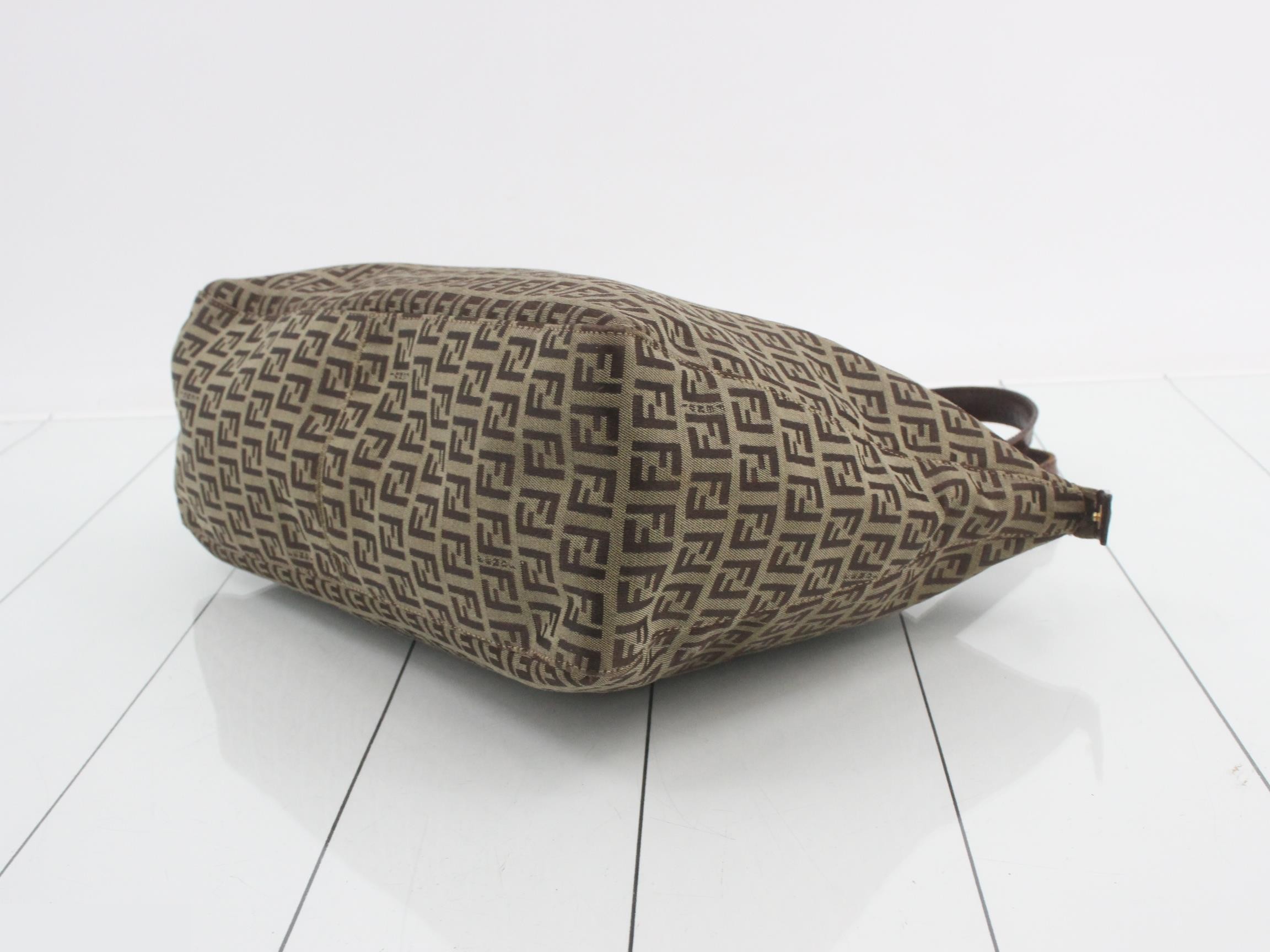 Zucchino Leather Tote Bag — view 6