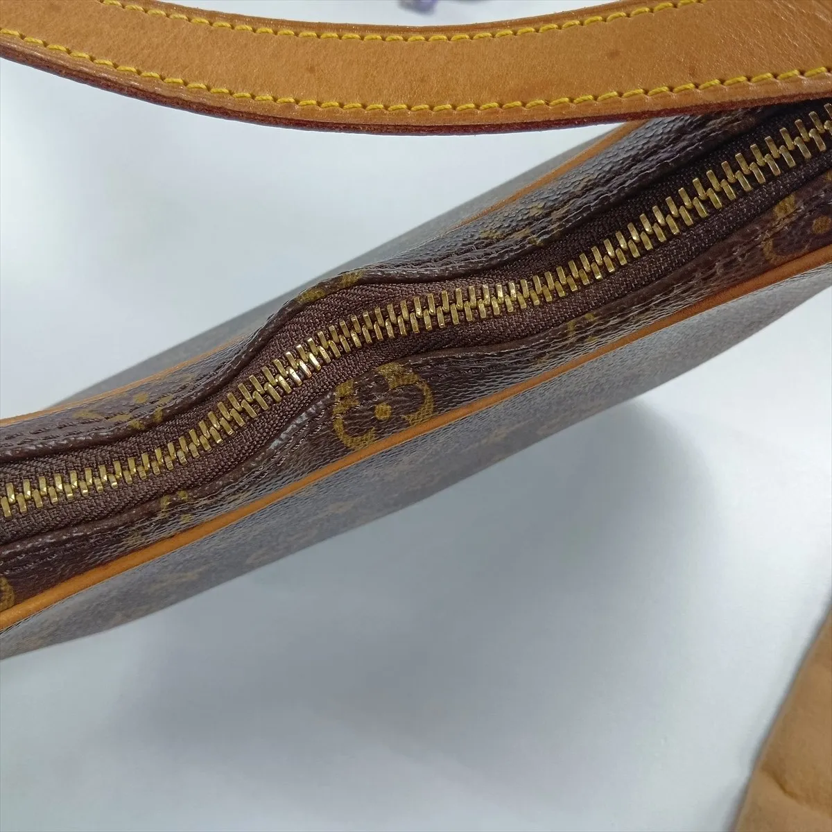 Monogram Pochette Croissant M51510 SP0013 Brown — view 15