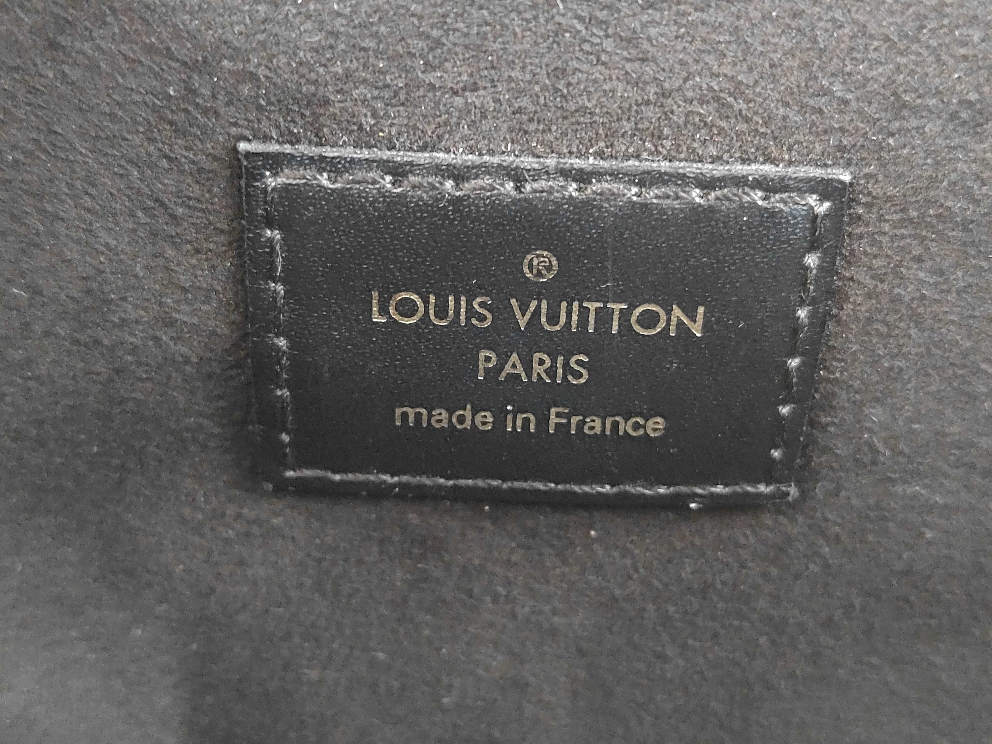 M44876 Monogram Reverse Pochette Metis MM 2-Way Handbag — view 9