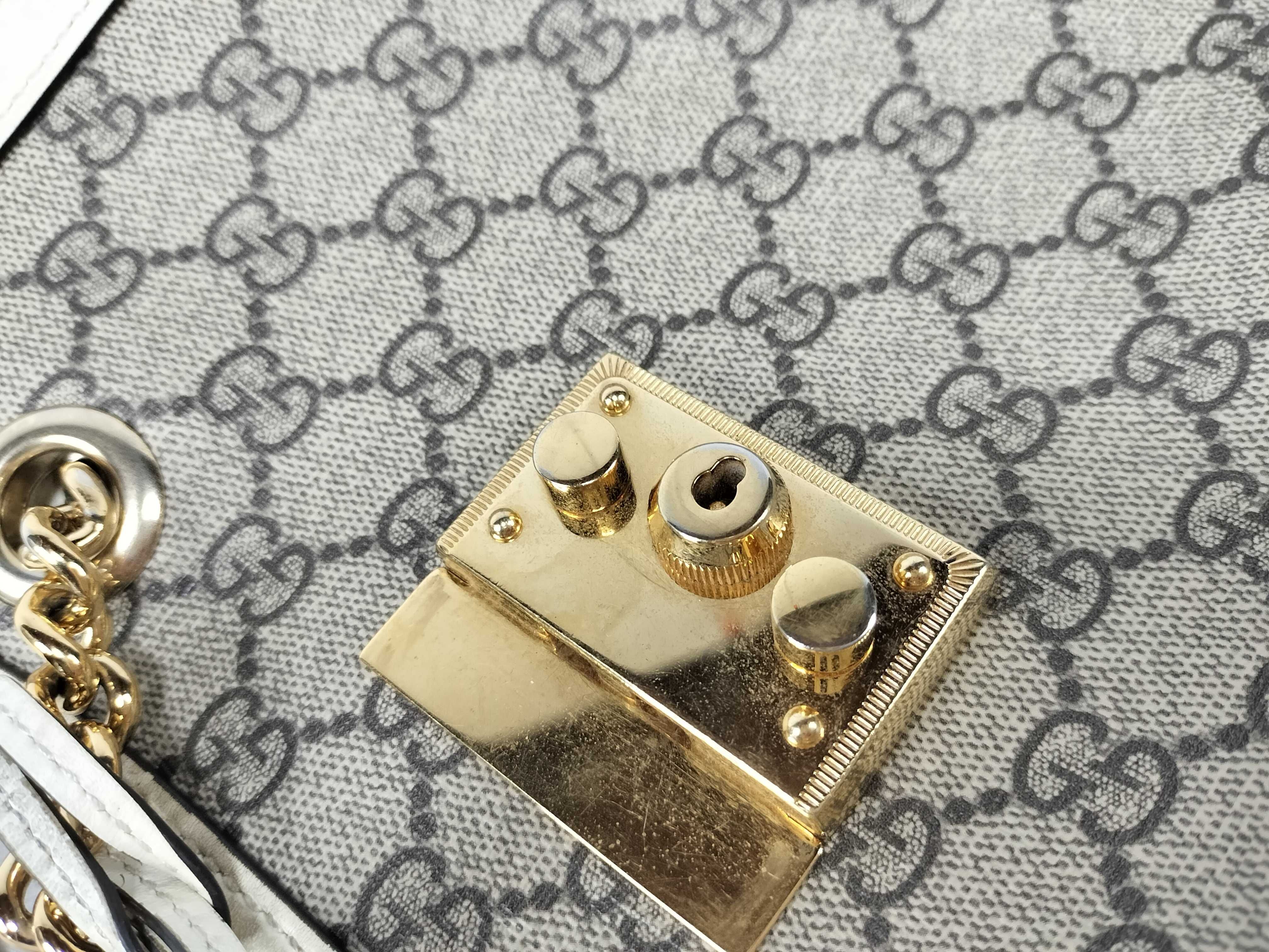 GG Supreme Gucci Beige GG Monogram Padlock Shoulder Bag — view 14