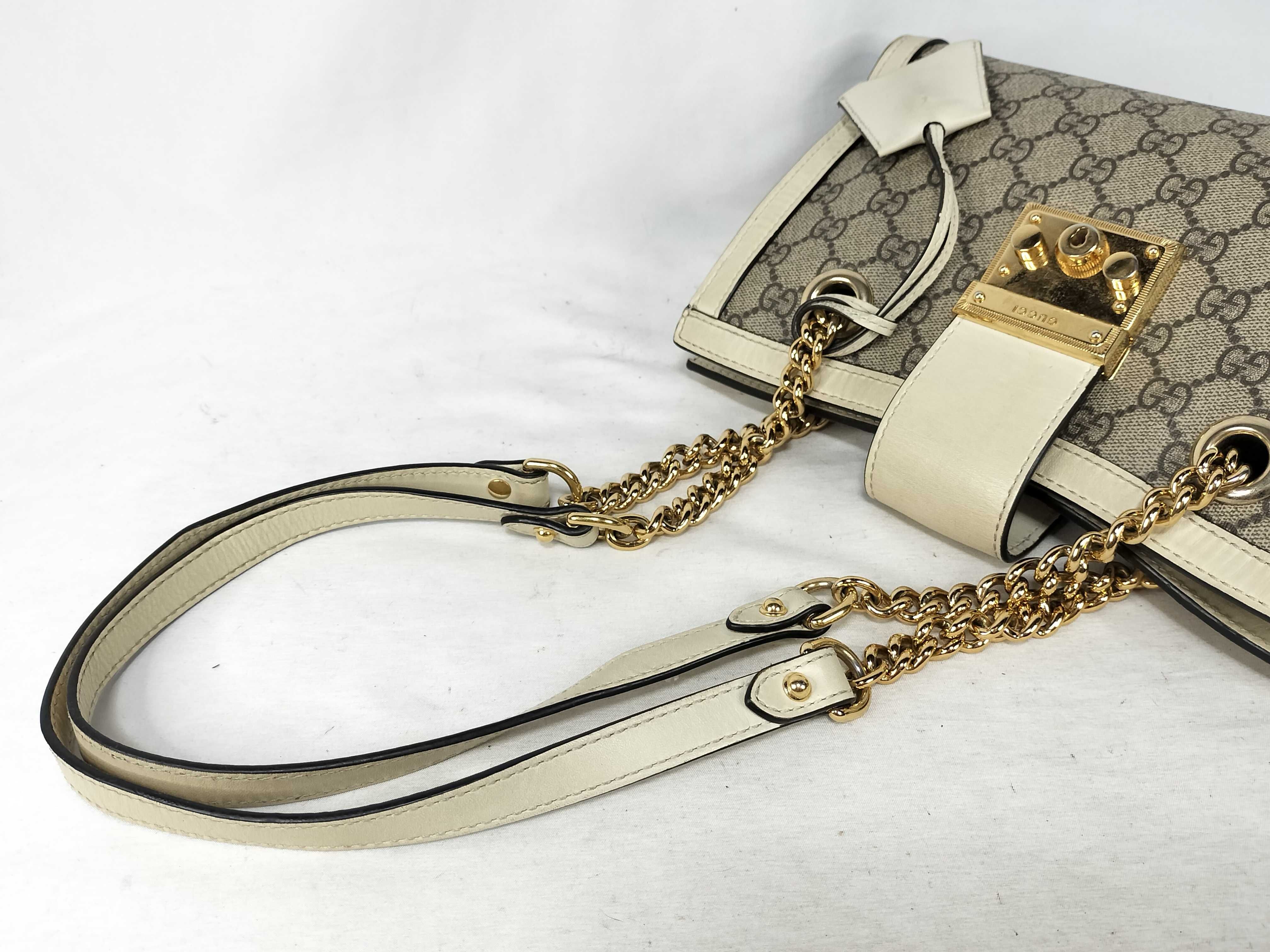 GG Supreme Gucci Beige GG Monogram Padlock Shoulder Bag — view 3