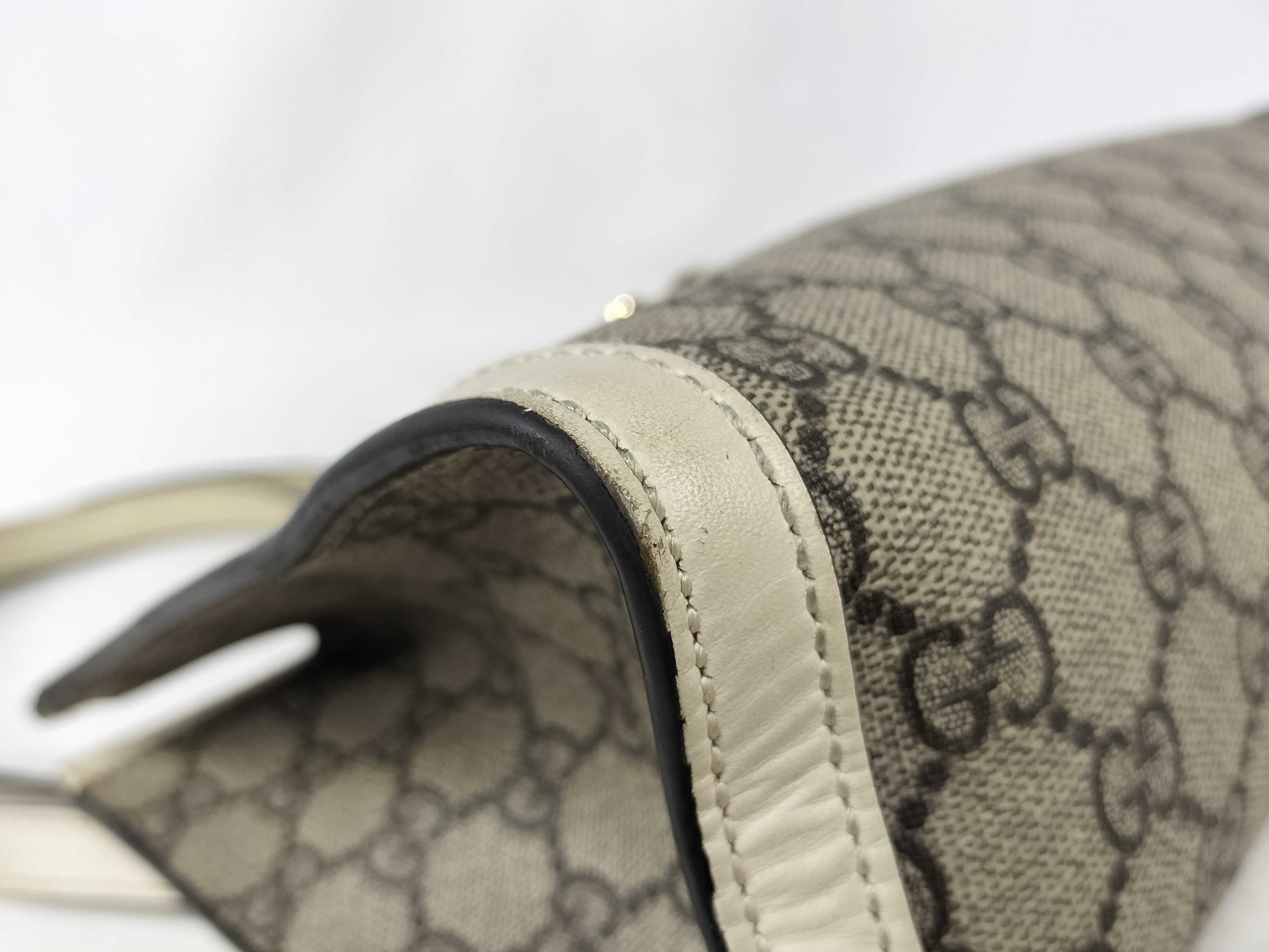 GG Supreme Gucci Beige GG Monogram Padlock Shoulder Bag — view 6