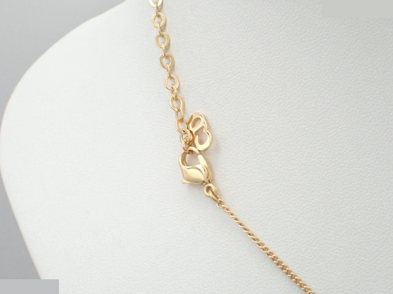 Other lines: Precious metals, necklaces, pendants, chains approximately 45cm long. — view 2