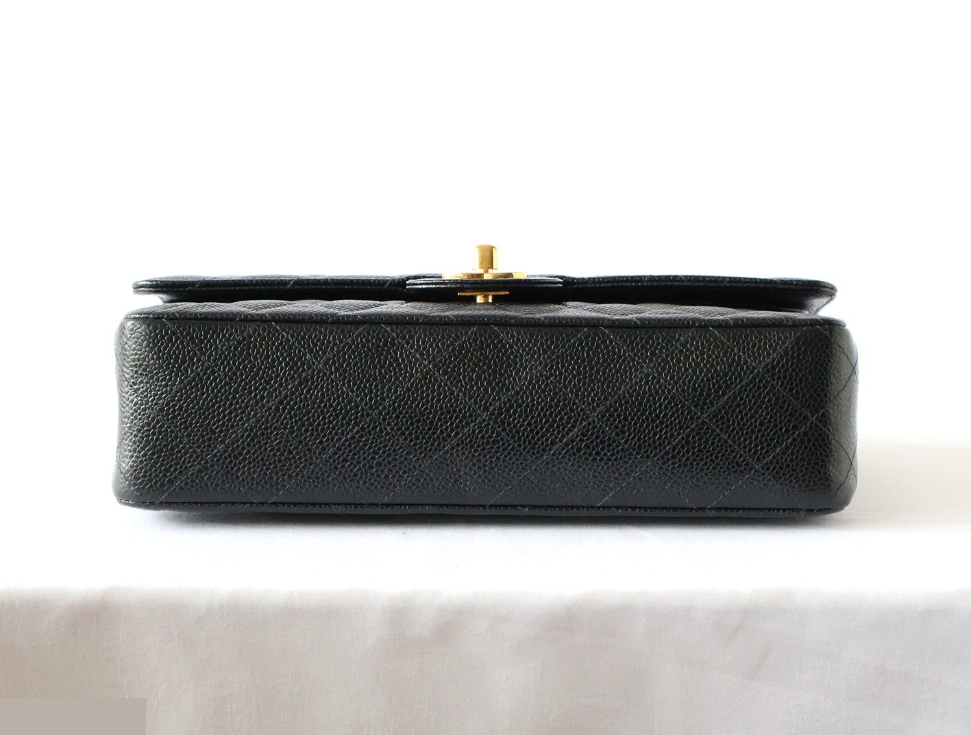 Caviar leather Matelassé 25 Double flap Double chain shoulder bag, black — view 5