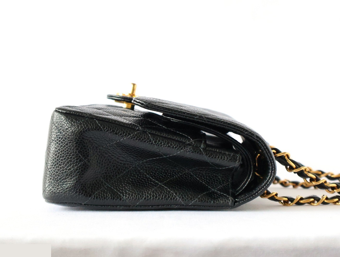 Caviar leather Matelassé 25 Double flap Double chain shoulder bag, black — view 6