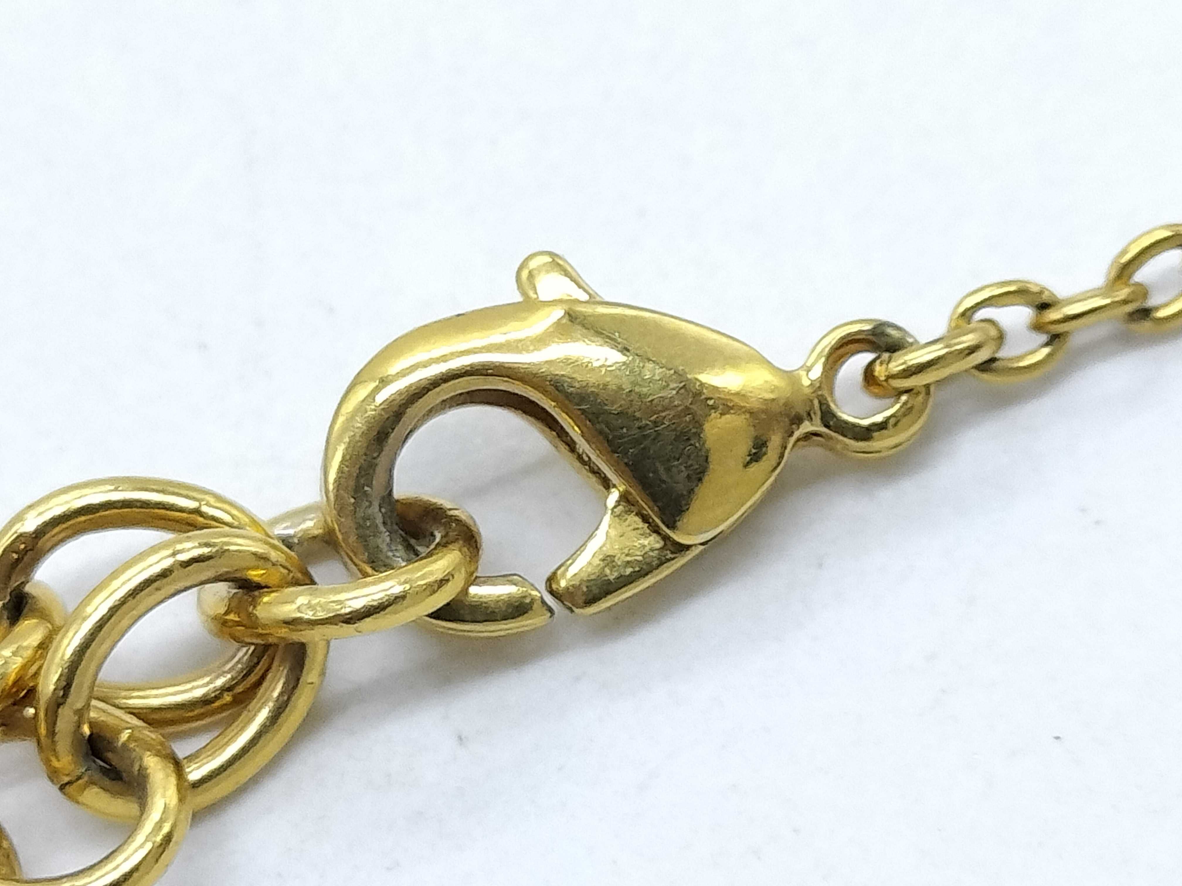 Essential V Necklace — view 4