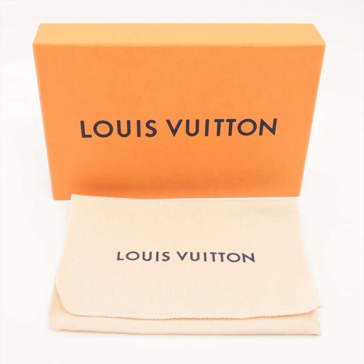 Taurillon Portefeuille Capucines Compact M63221 MI3118 Pink Wallet — view 10