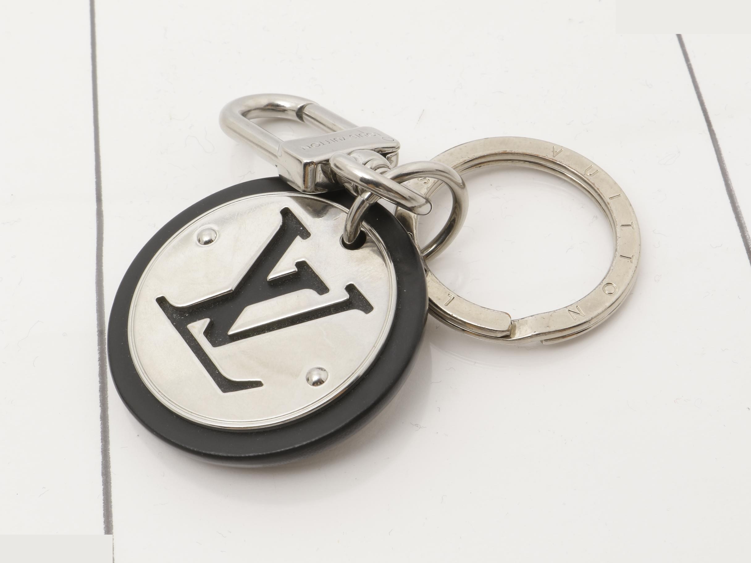 LV Circle Keychain - Black