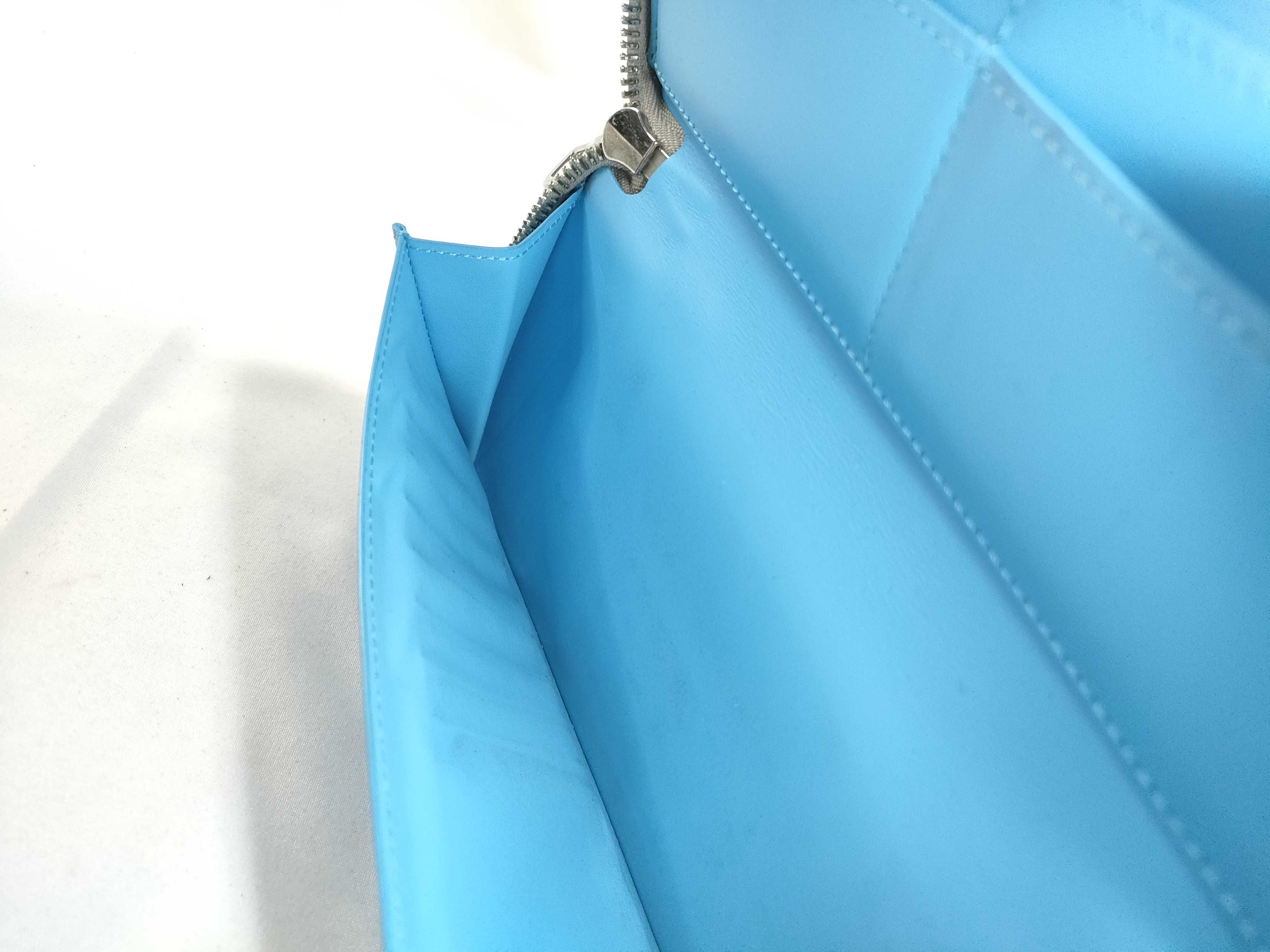 M81573 Climbing Zippy Wallet — view 13