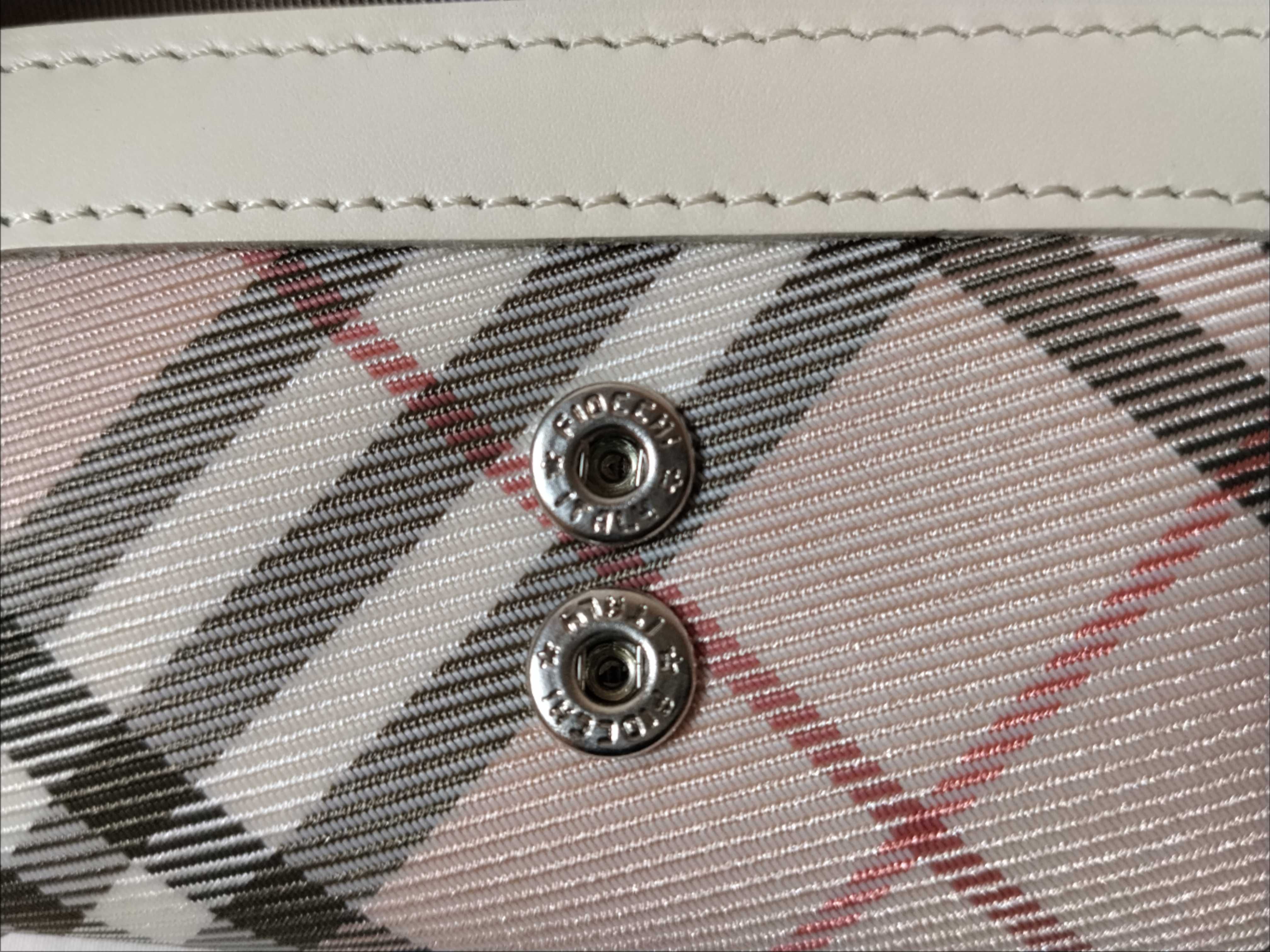 Blue Label Key Cases & Keychains — view 7