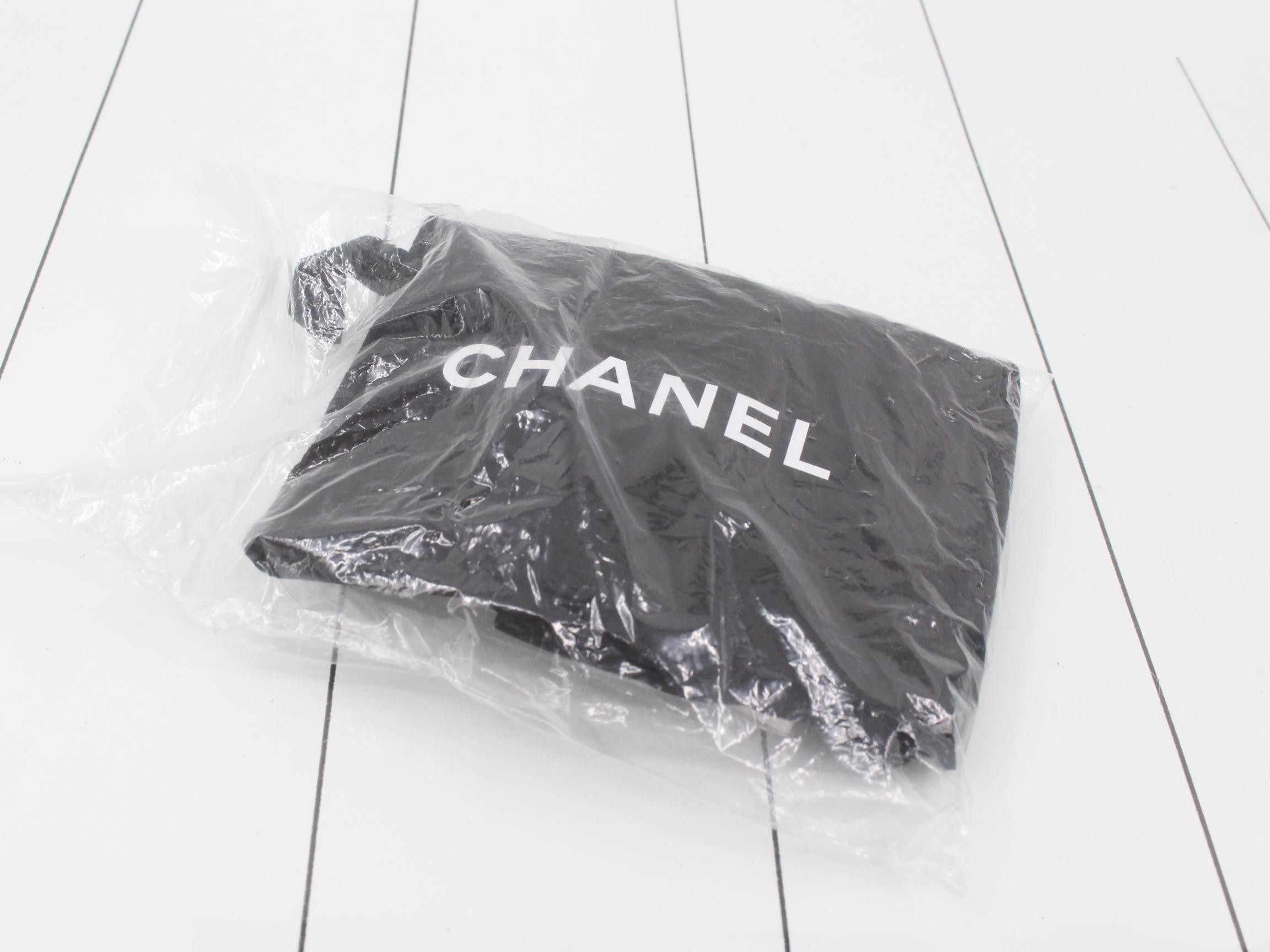 Gabrielle de Chanel shoulder bag, leather, black/navy — view 7