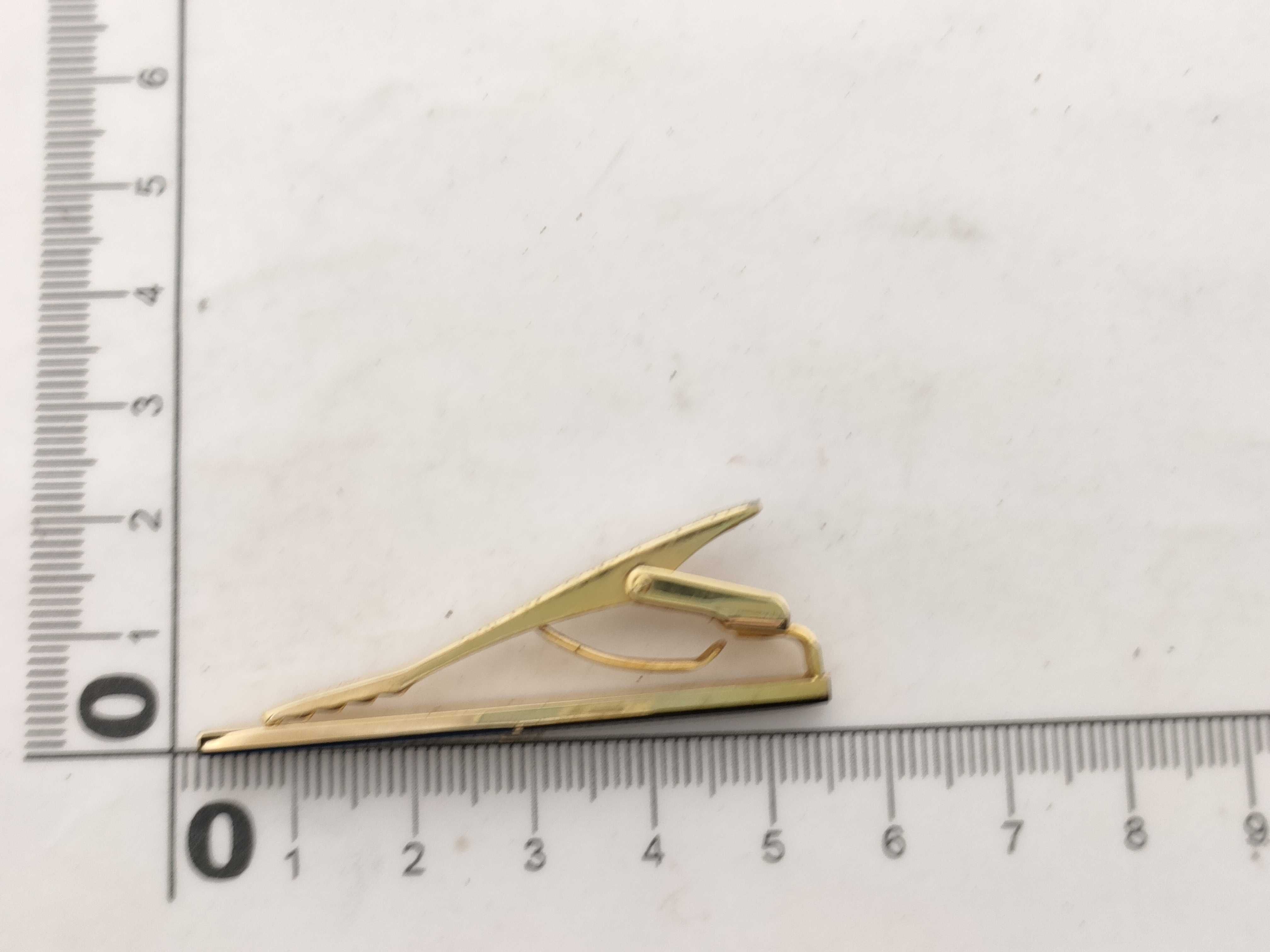 tie clip, two-tone, with box. (Includes tie clip and cufflinks.) — view 9