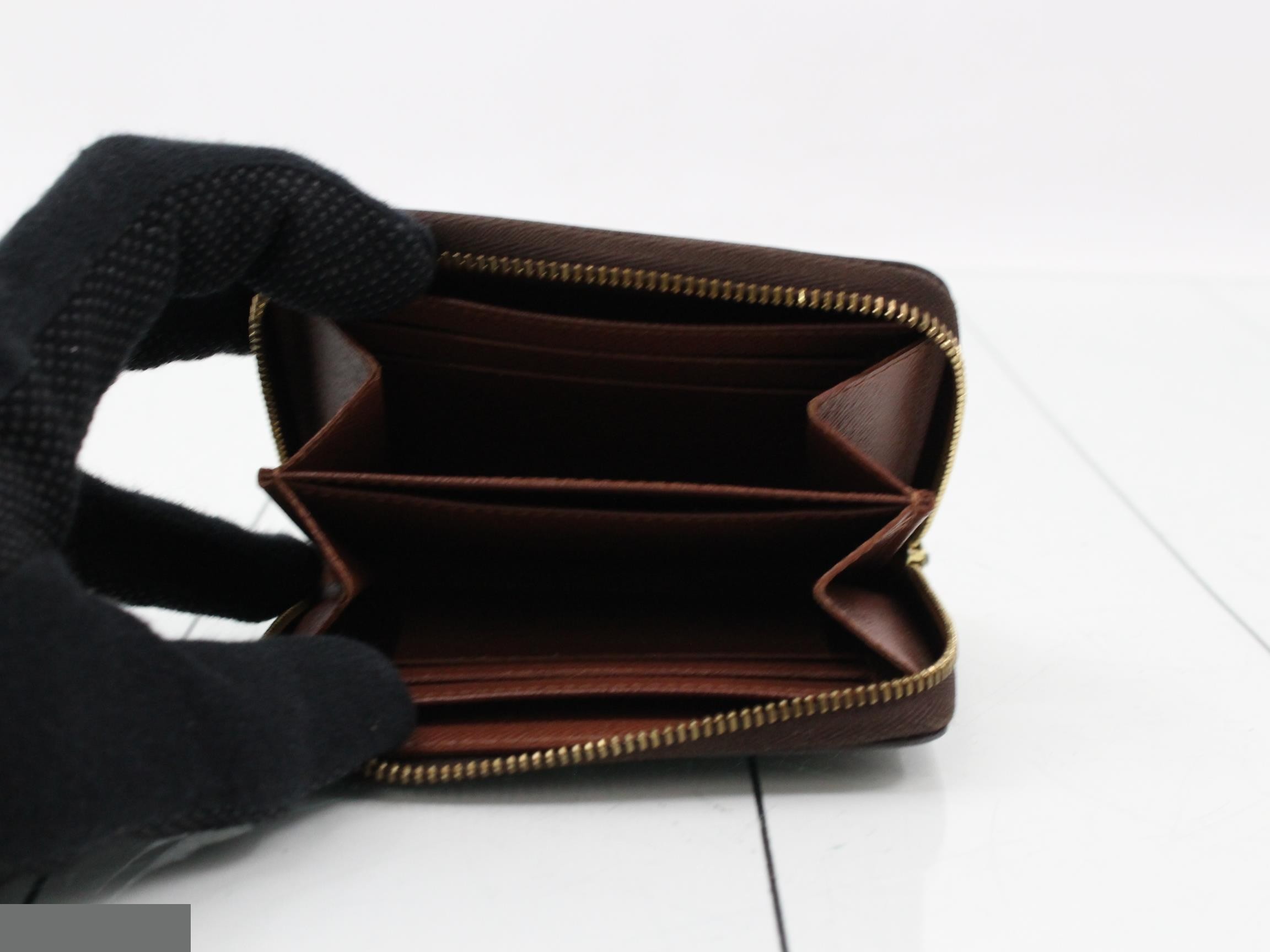 Monogram coin case — view 4