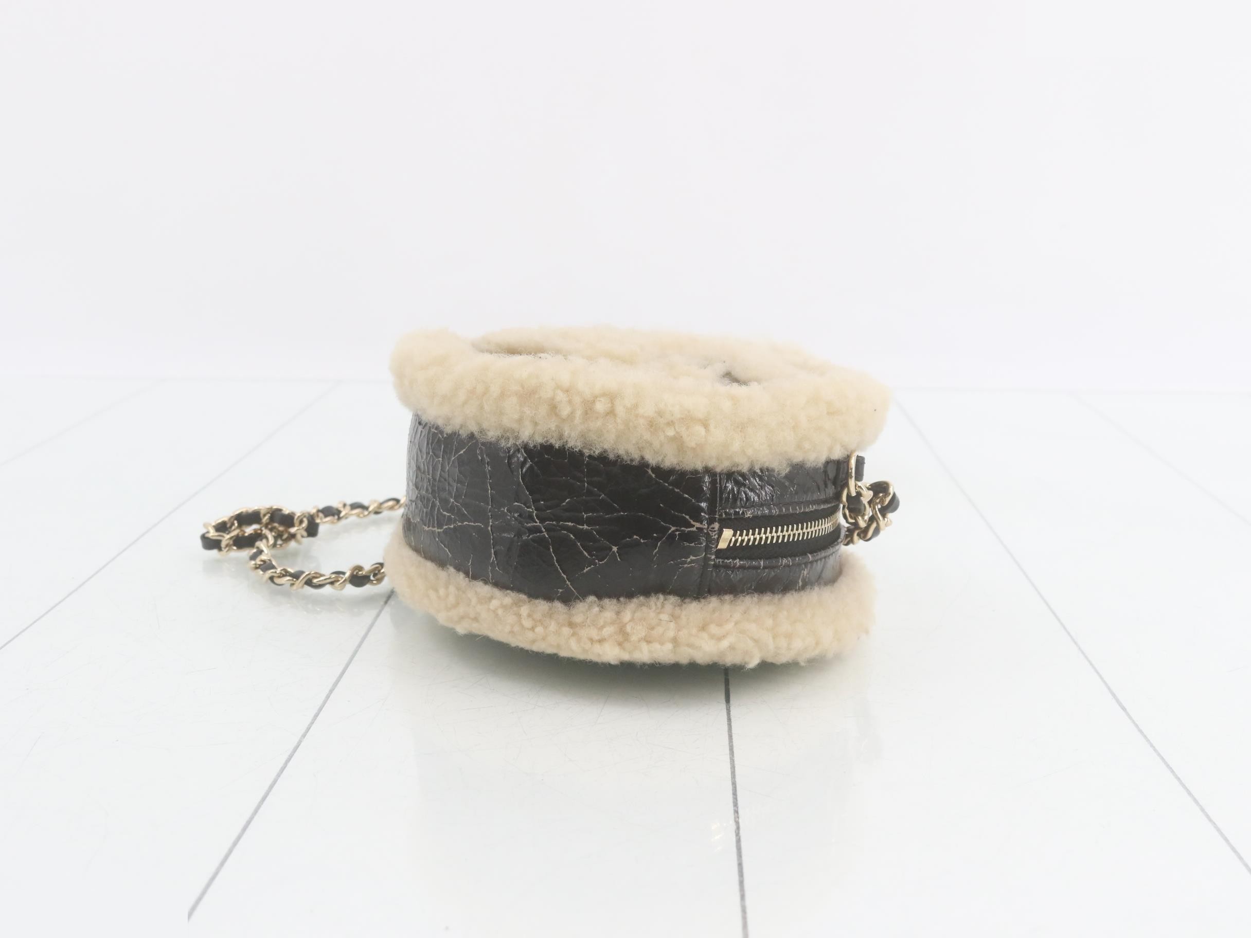 Coco Mark Leather x Boa Chain Shoulder Bag — view 6