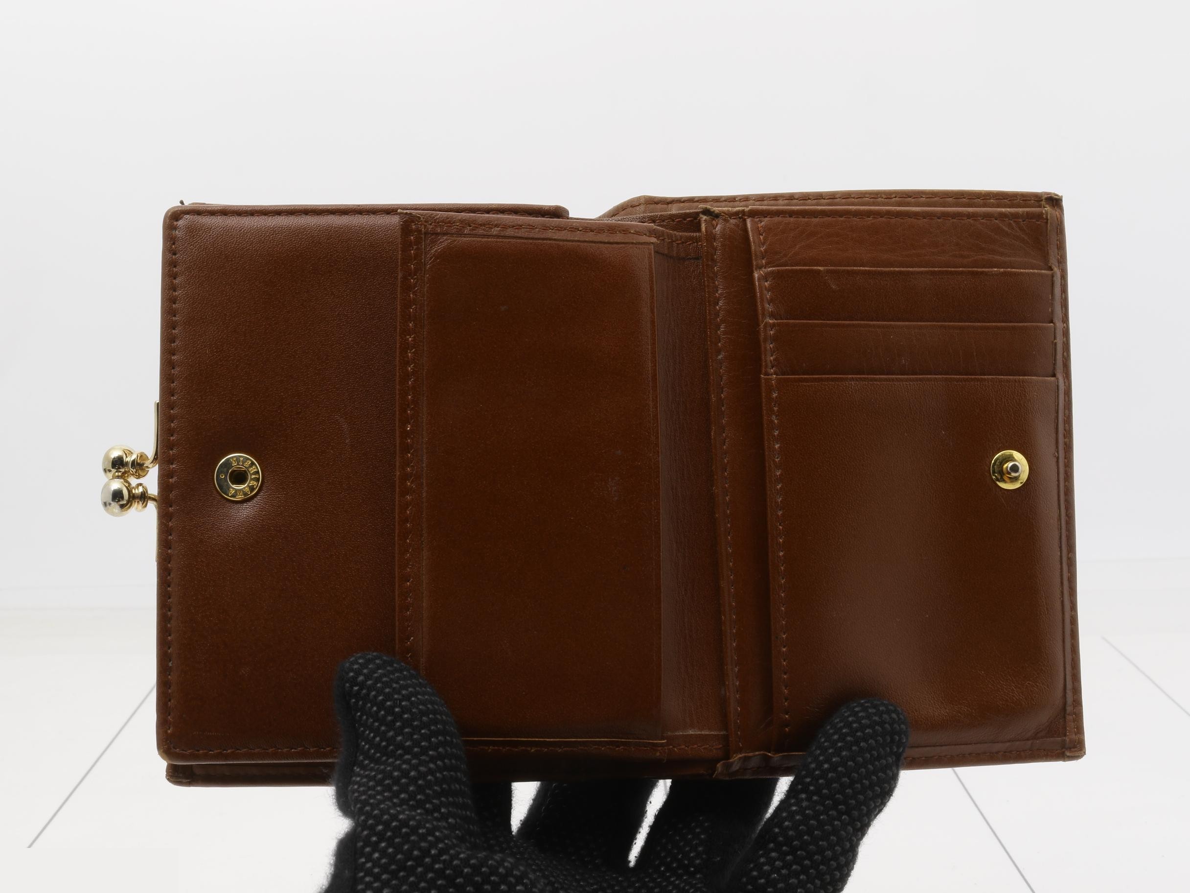 Other lines: Bags and Wallets — view 4