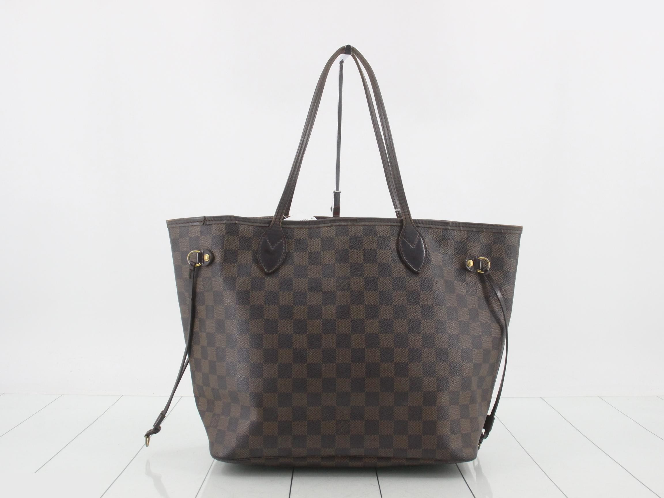 Damier Neverfull MM Tote Bag — view 2