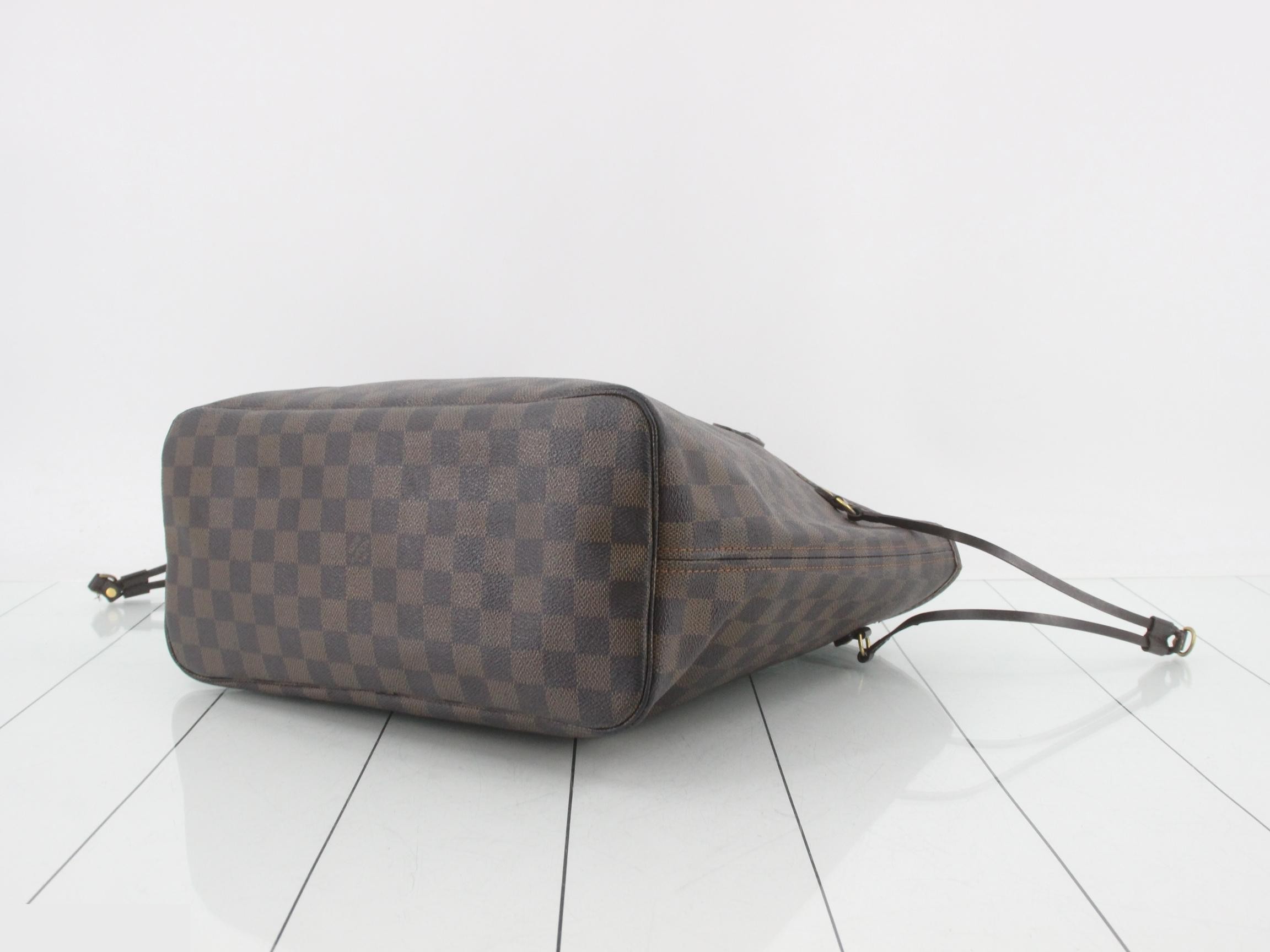Damier Neverfull MM Tote Bag — view 6