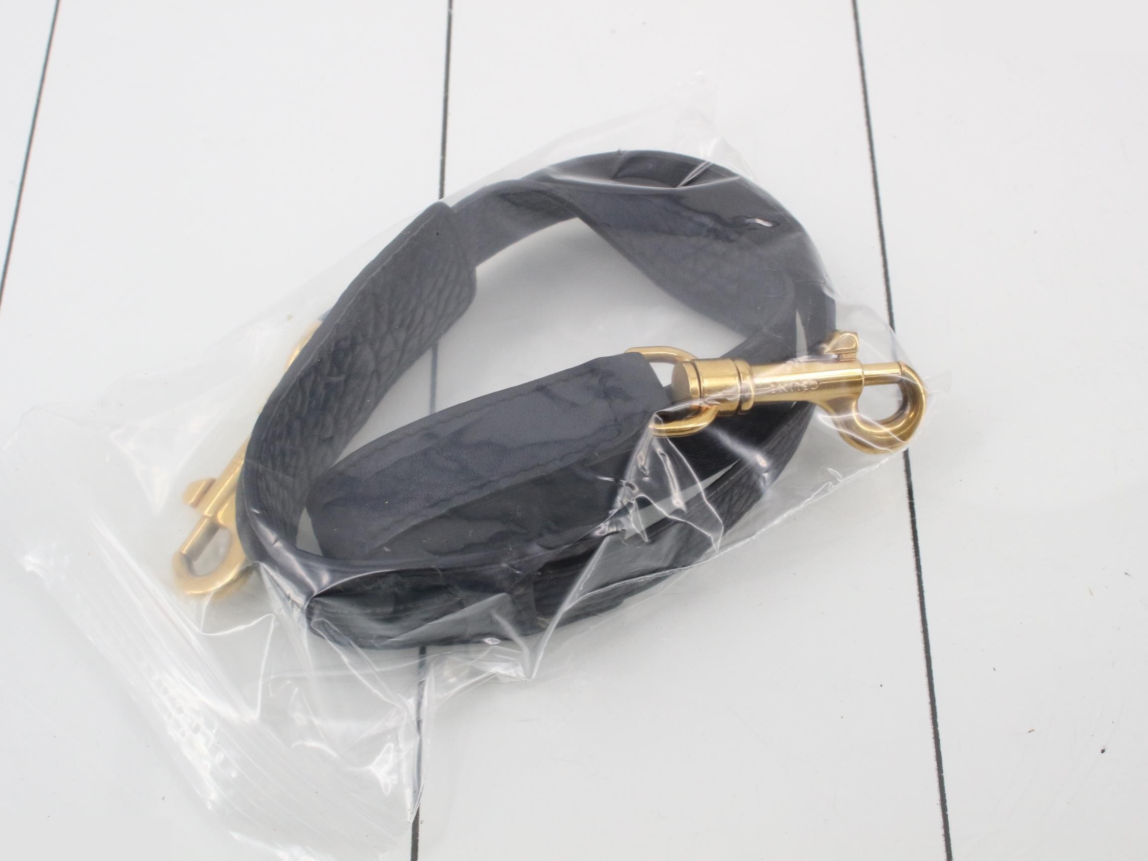 Trapeze Leather 2-Way Handbag — view 7
