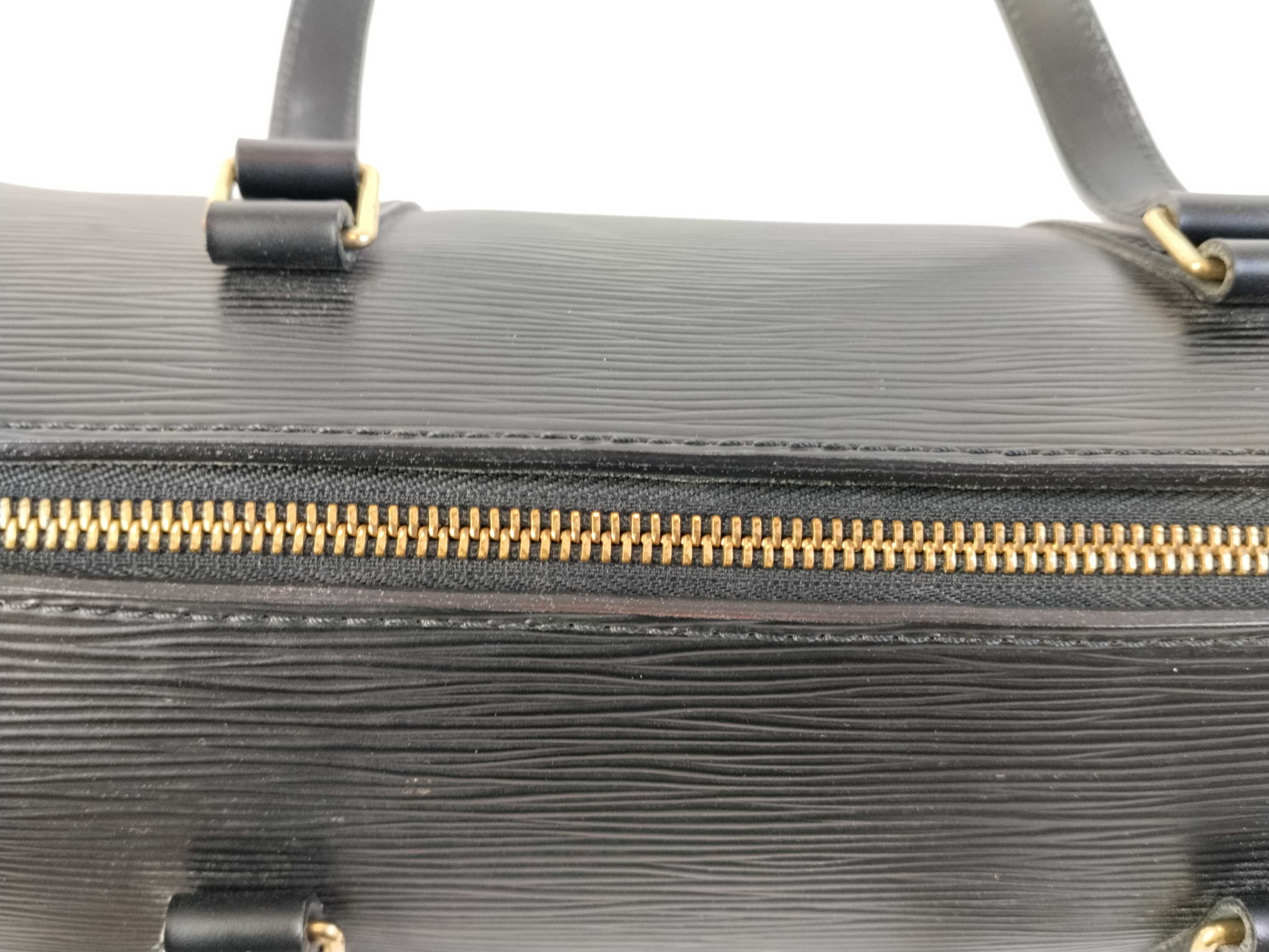Epi ID- Cow Skin Soufflot M52222 MI0937 Black with pouch #MI0065 Handbag — view 8