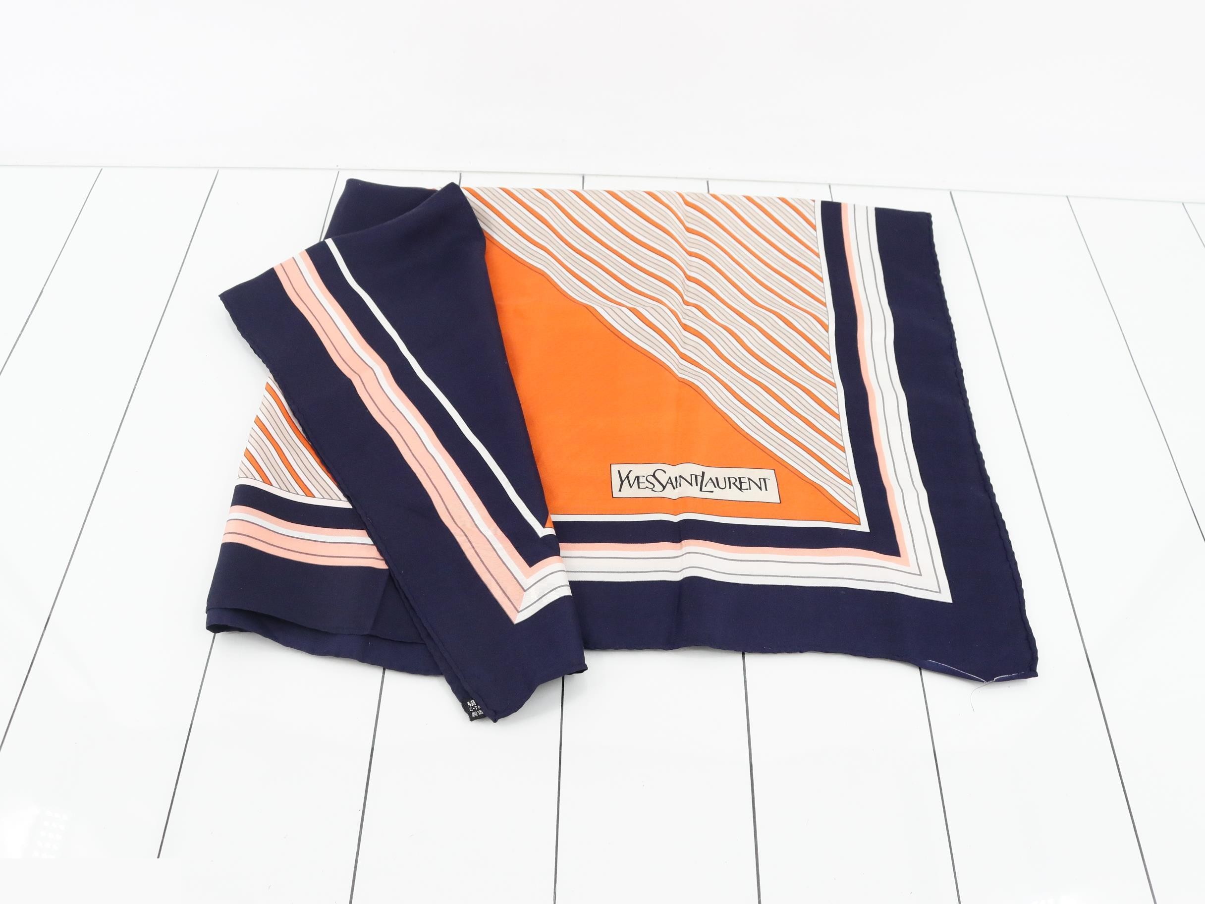 Other lines: Small items, accessories, scarves — view 3