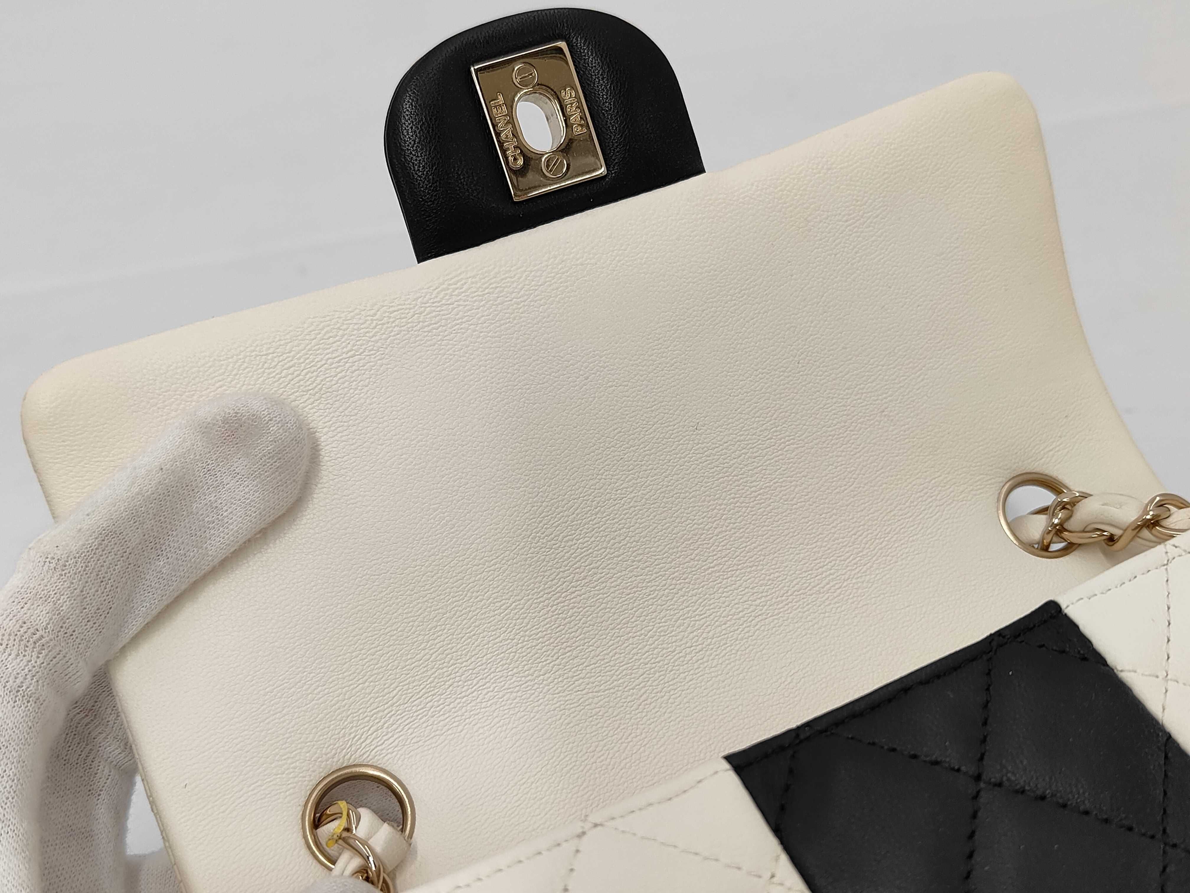 Mini Matelassé 20 CU2GE802 Chain Shoulder Bag, Lambskin, White x Black, Gold Hardware, Shoulder Bag — view 11