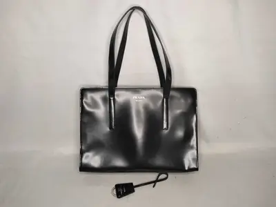 TH-1BA350 Logo Calfskin Leather Black Tote Bag