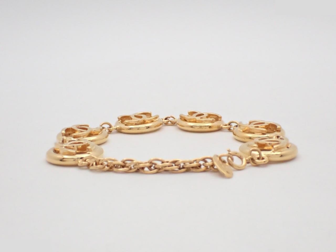 Coco 6-strand gold bracelet, wrist circumference approximately 22cm — view 2