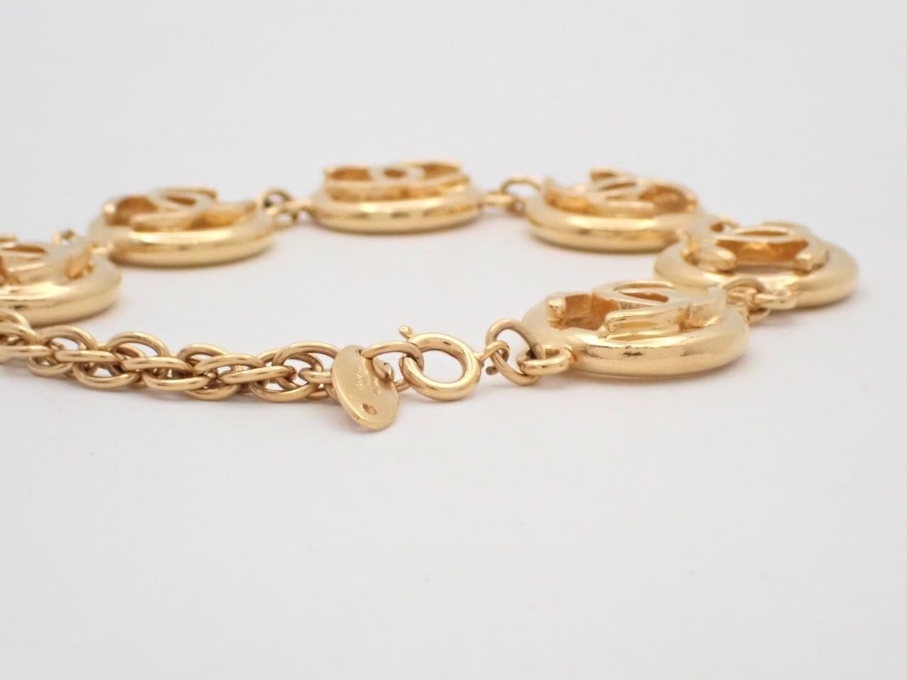 Coco 6-strand gold bracelet, wrist circumference approximately 22cm — view 3
