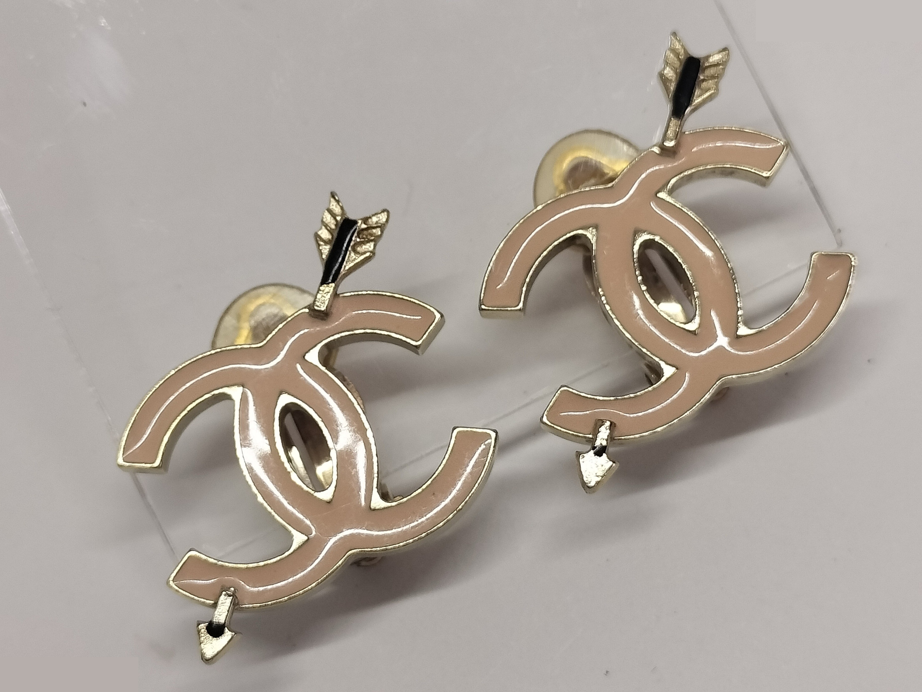 Coco Arrow Pink Gold Earrings — view 5