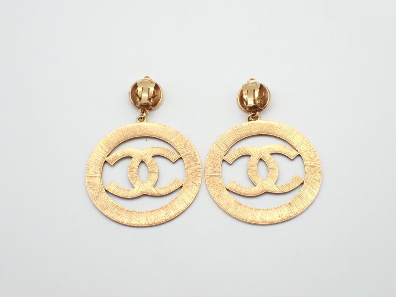 Swing Earrings with Coco Mark — view 2