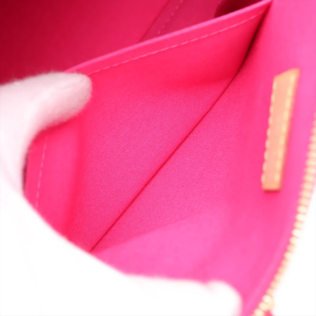 Vernis x Stephen Sprouse Alma GM M93686 MI0059 Red — view 8