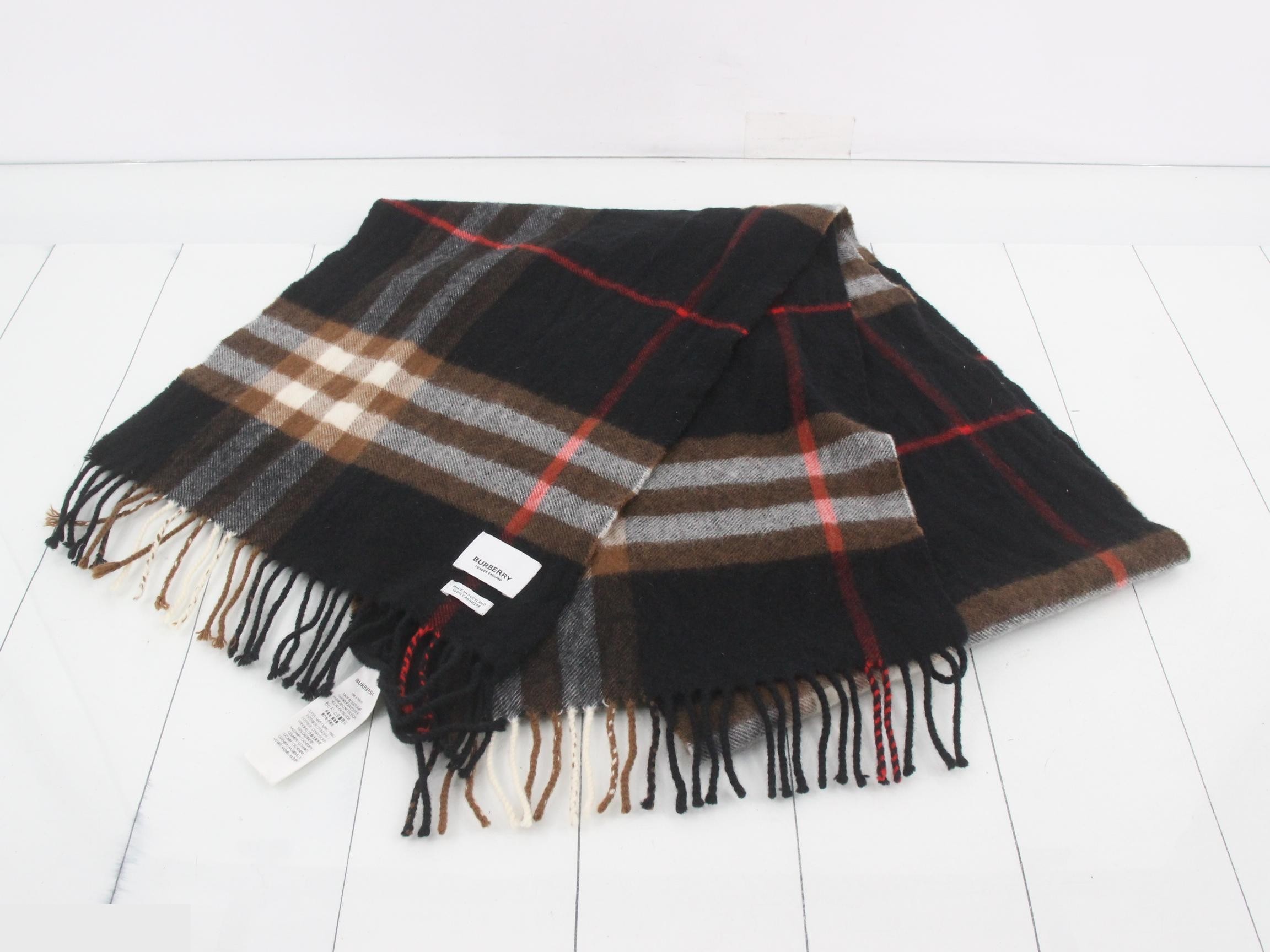 muffler — view 2