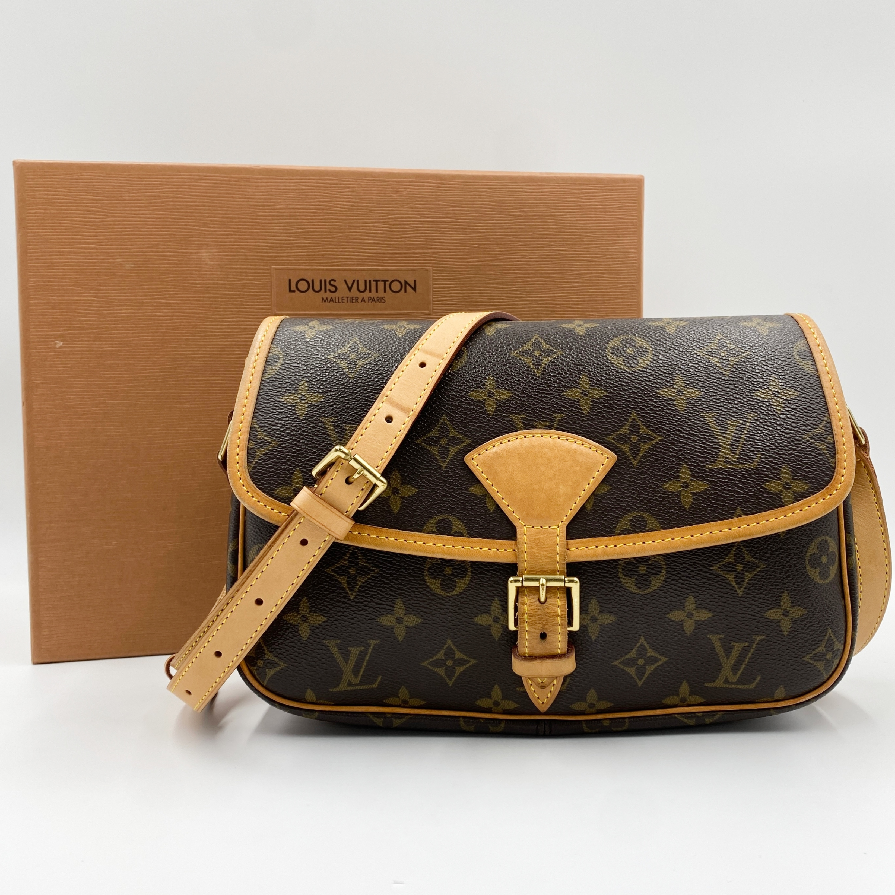 Monogram M42250 Sologne Shoulder Bag