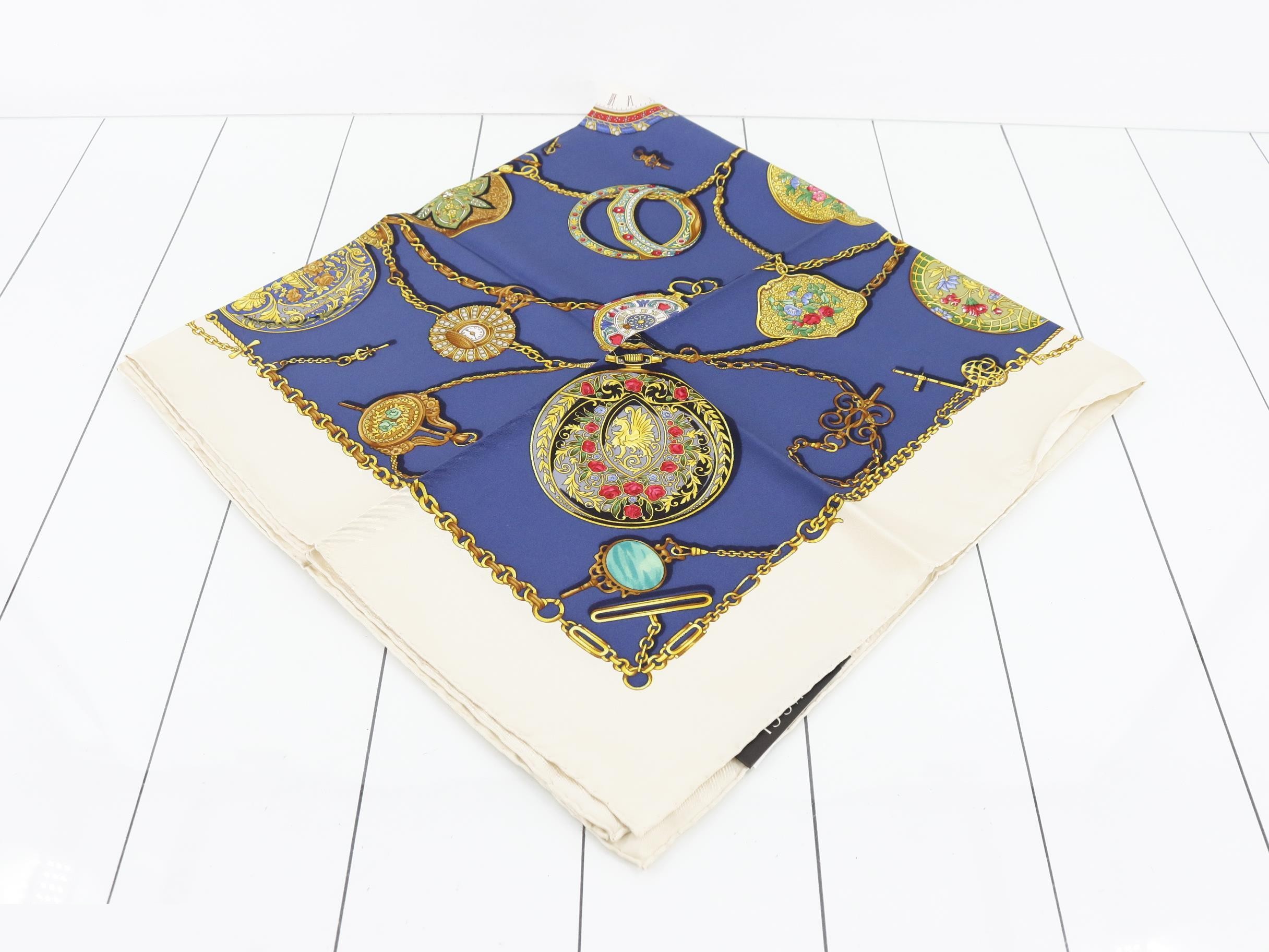 scarf — view 2