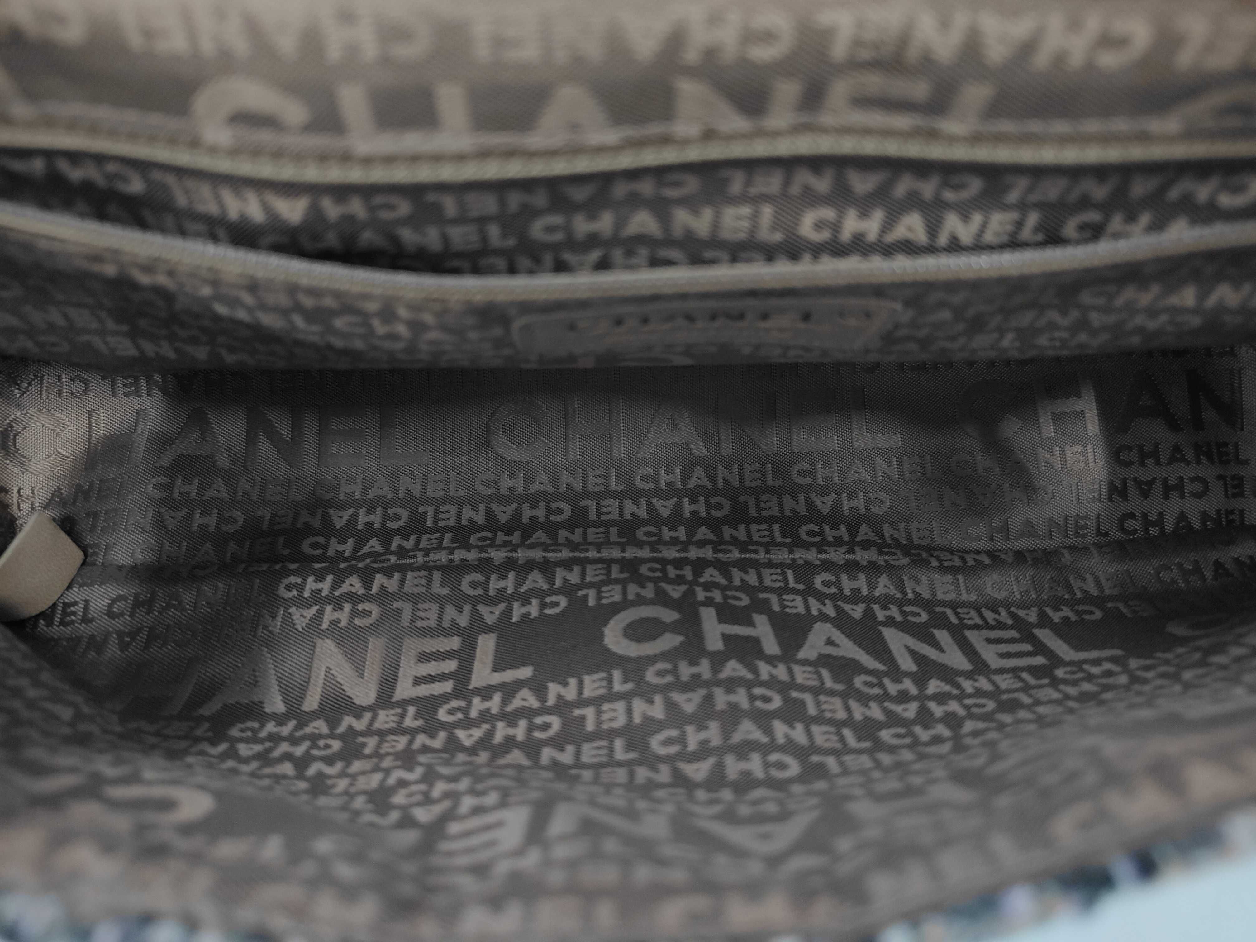 Tweed Chain Bag Shoulder Bag — view 8