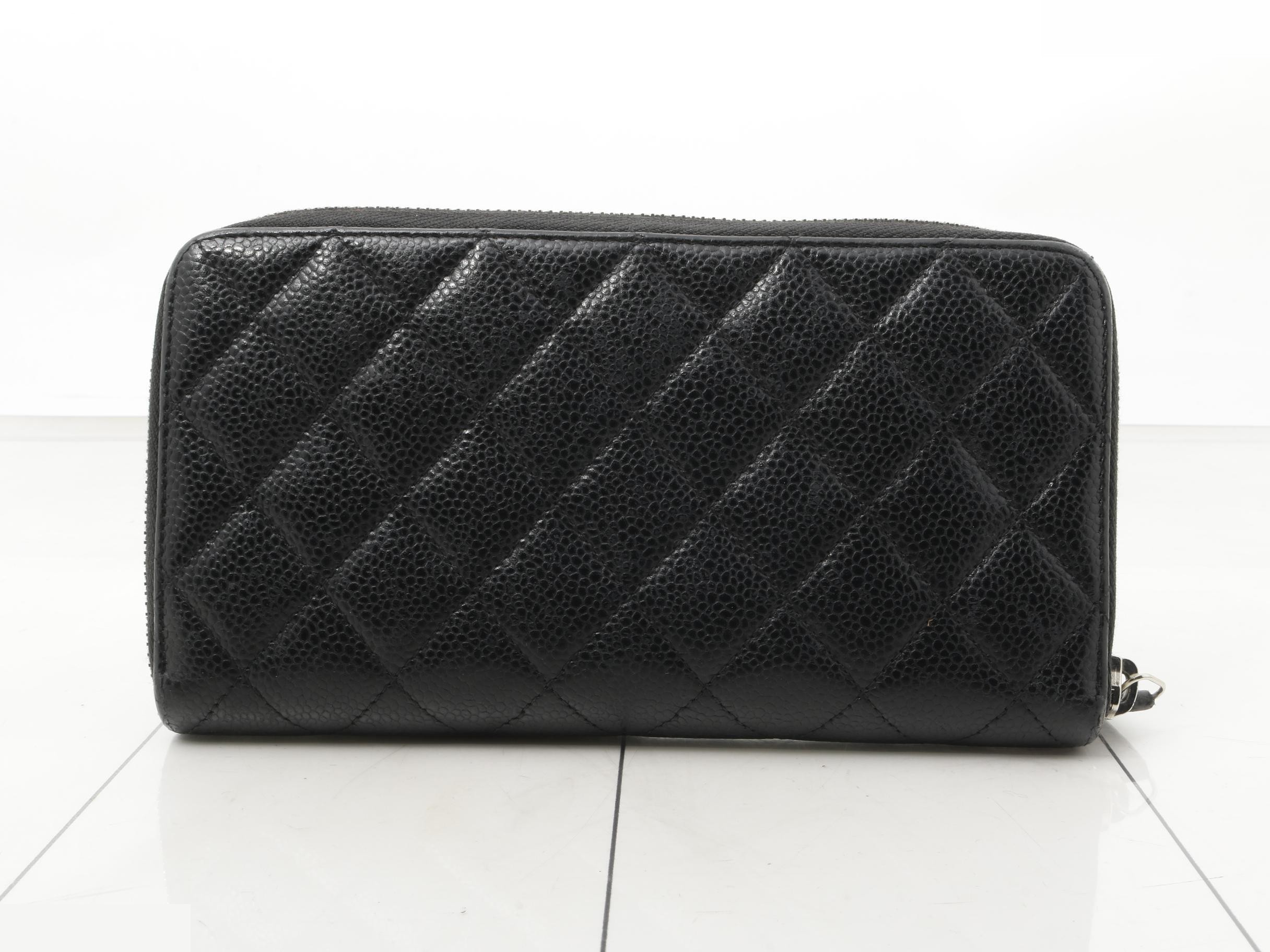 Caviar leather round zipper wallet — view 2