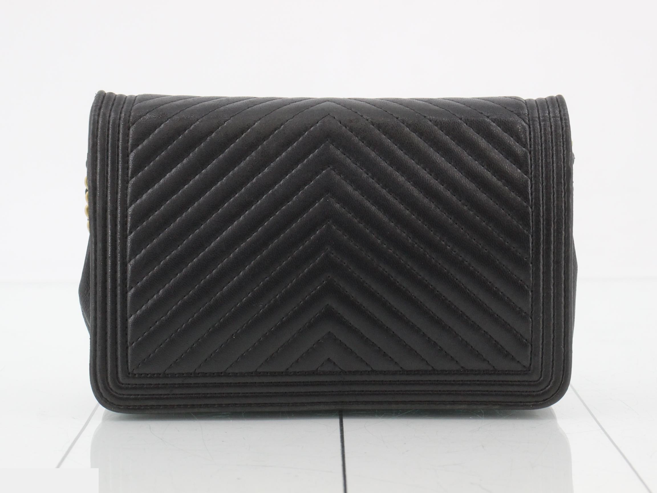 Other lines: Bags, Boy Chanel, V-stitch, 25 series. — view 2
